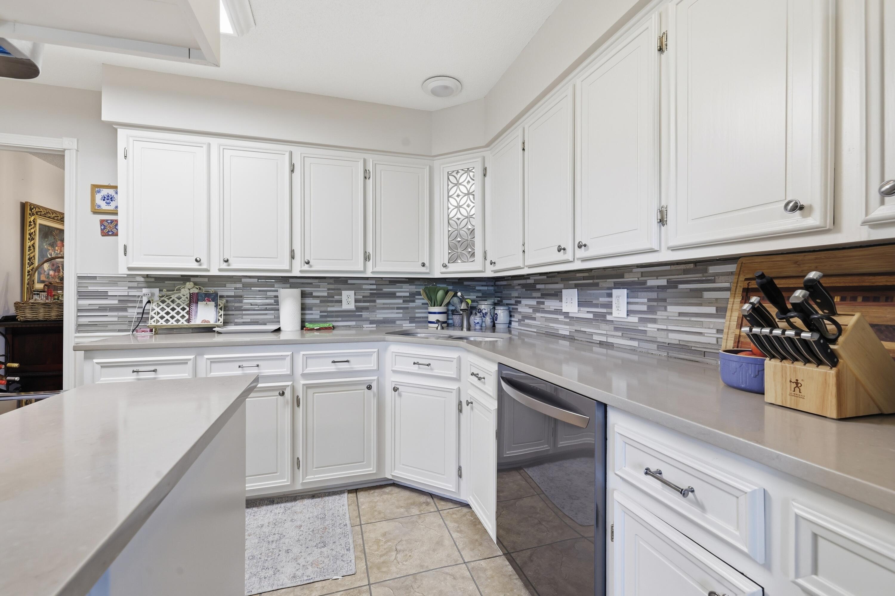 1520 London Drive Property Photo 17