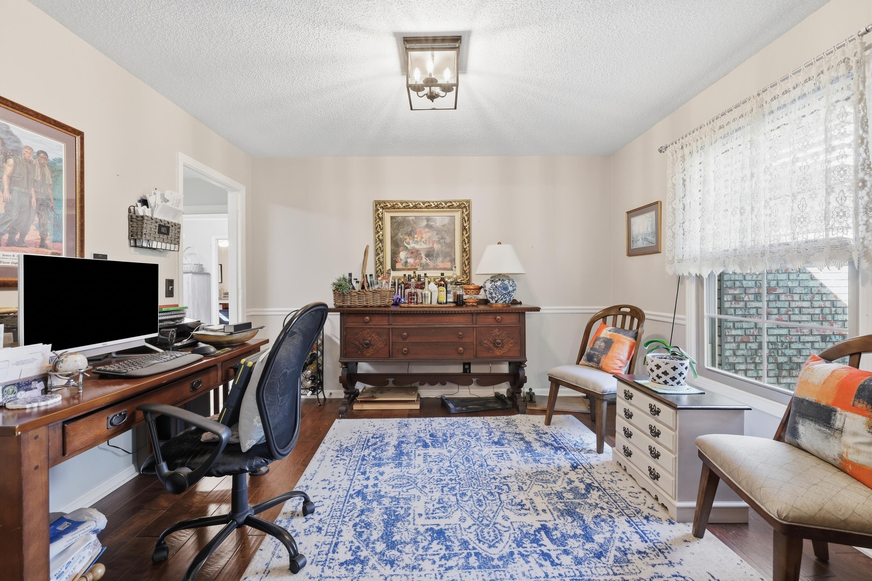 1520 London Drive Property Photo 19
