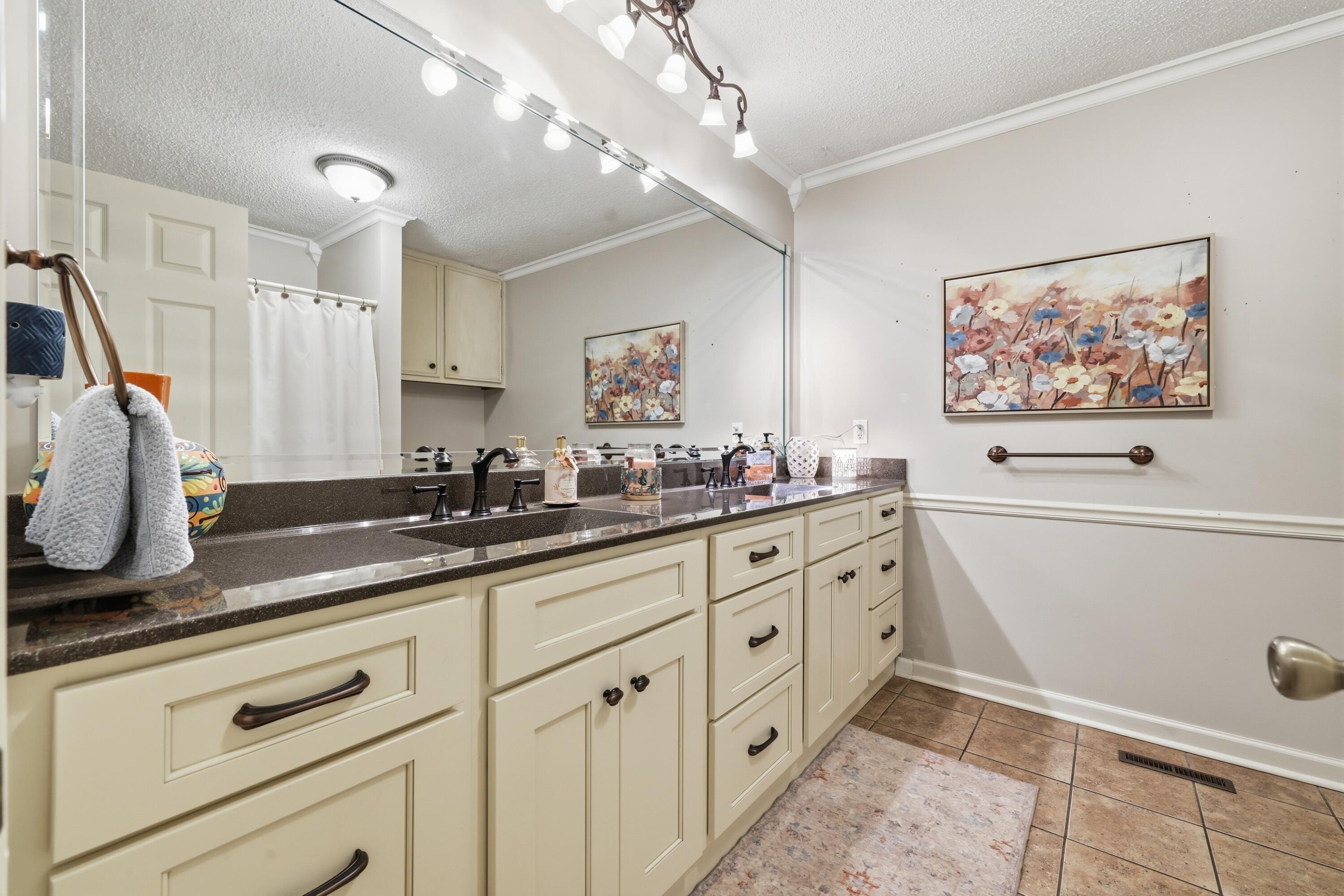 1520 London Drive Property Photo 28