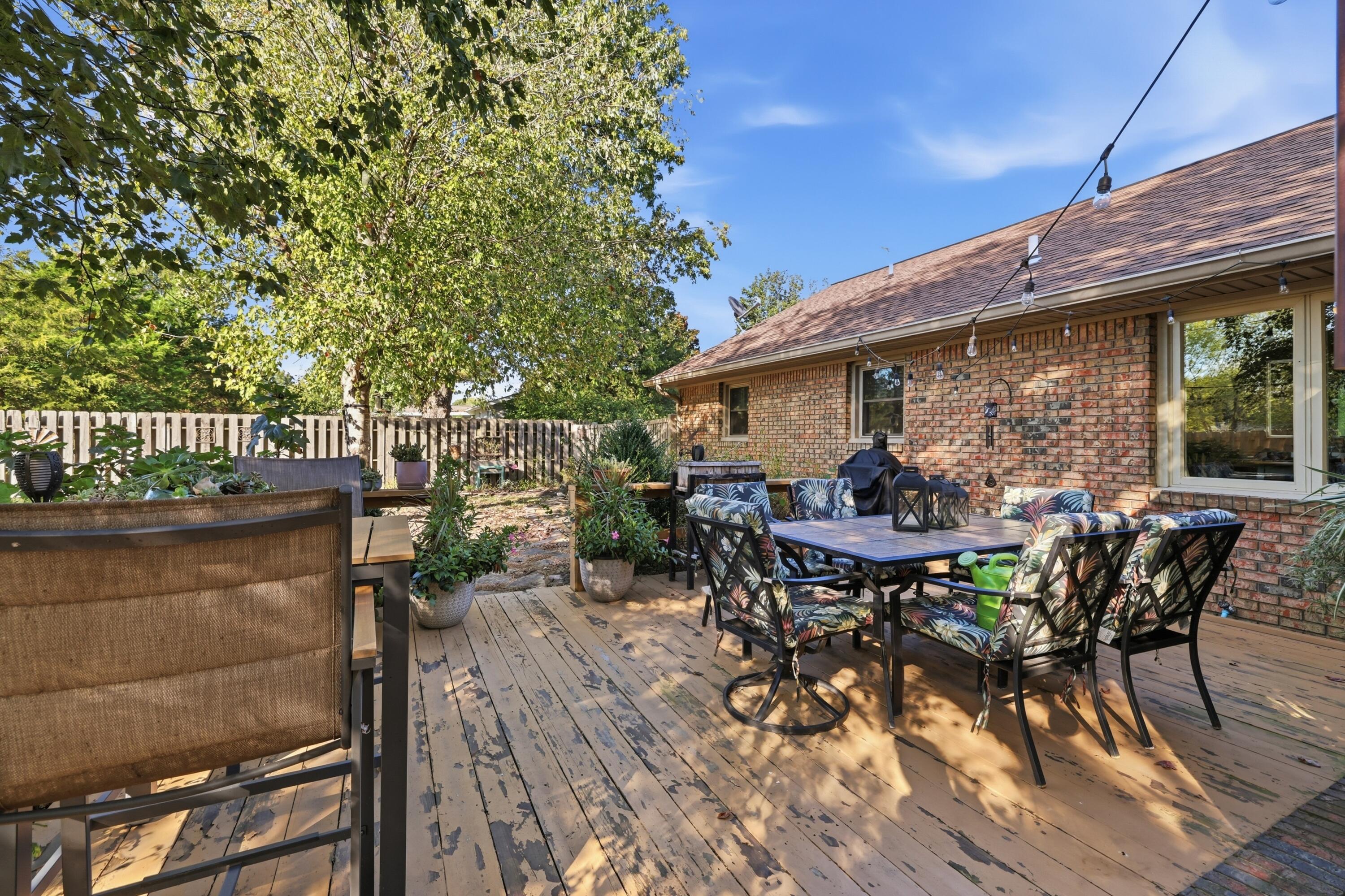 1520 London Drive Property Photo 40