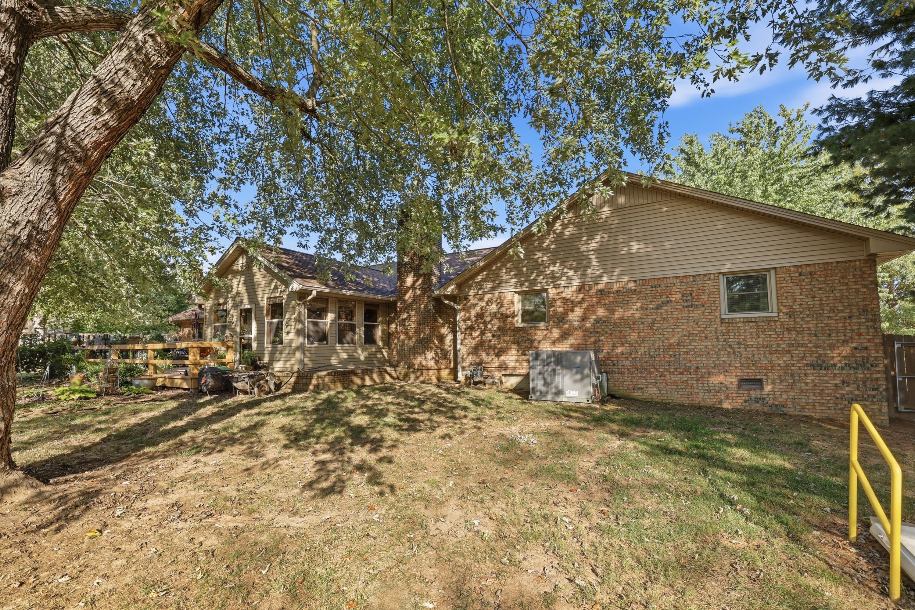 1520 London Drive Property Photo 45