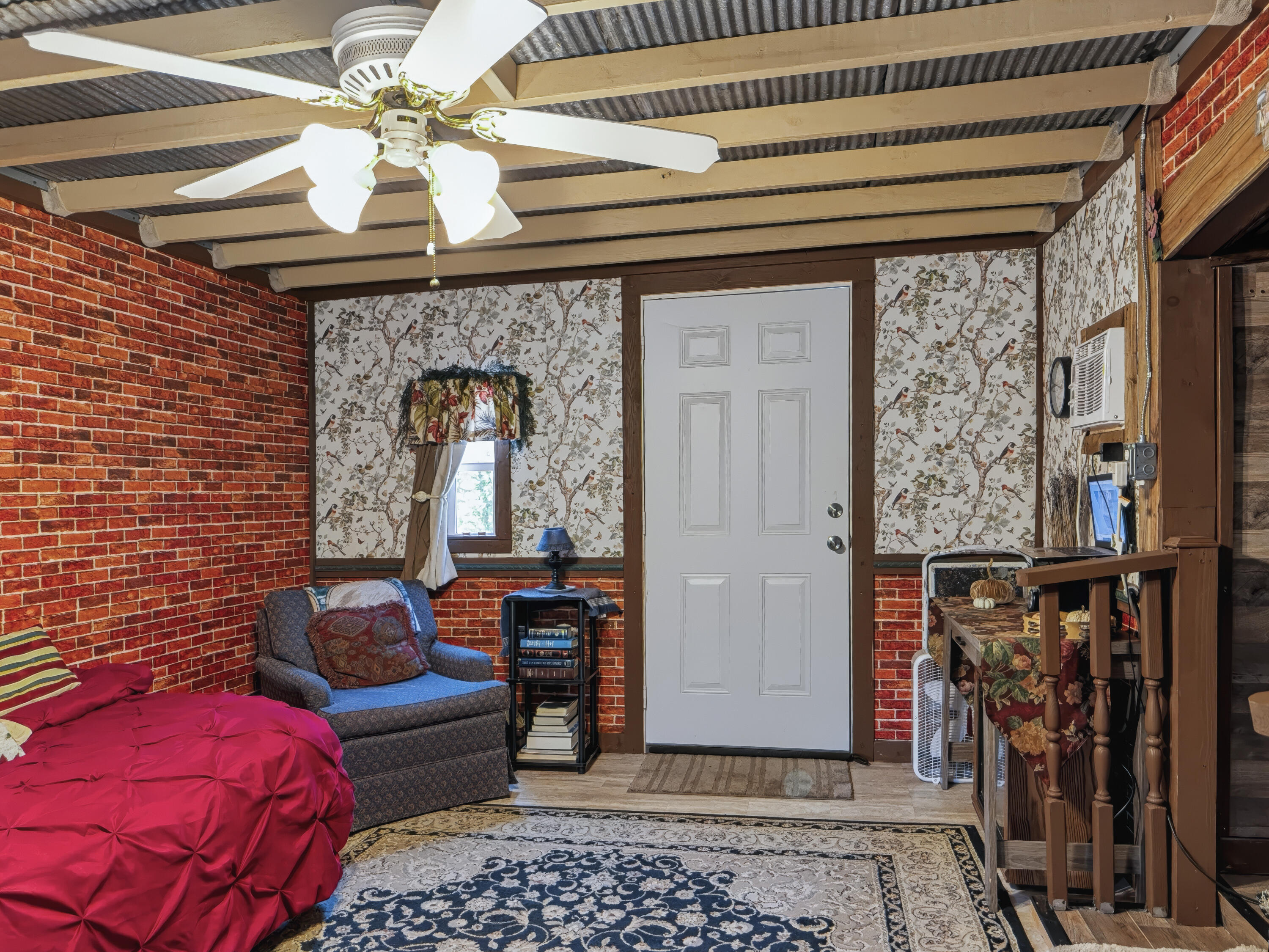 24 Sulphur Springs Hollow Road Property Photo 3