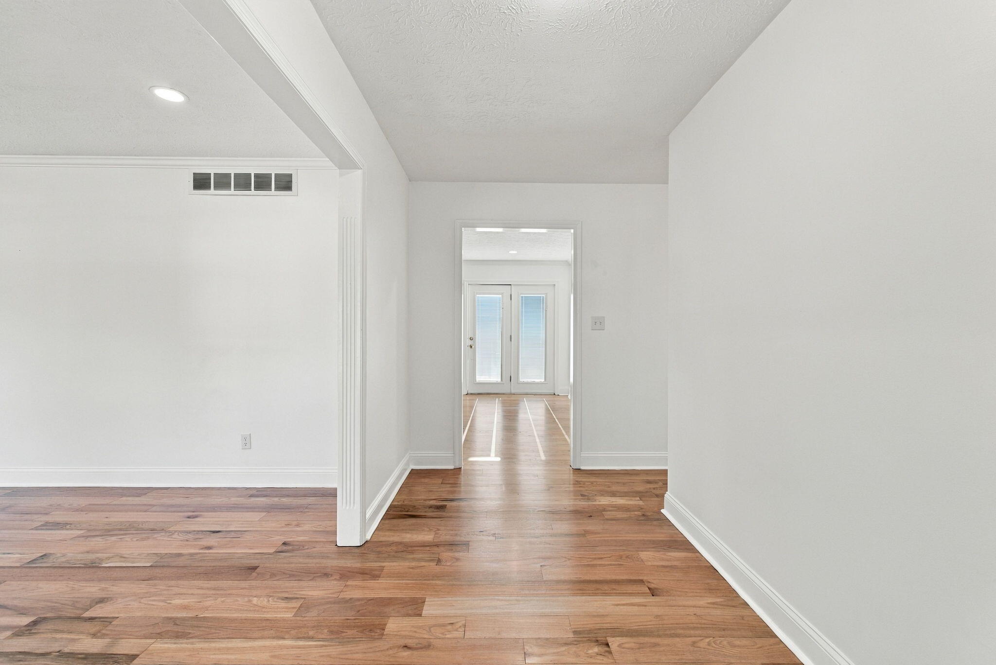 3228 Shoal Lake Drive Property Photo 8