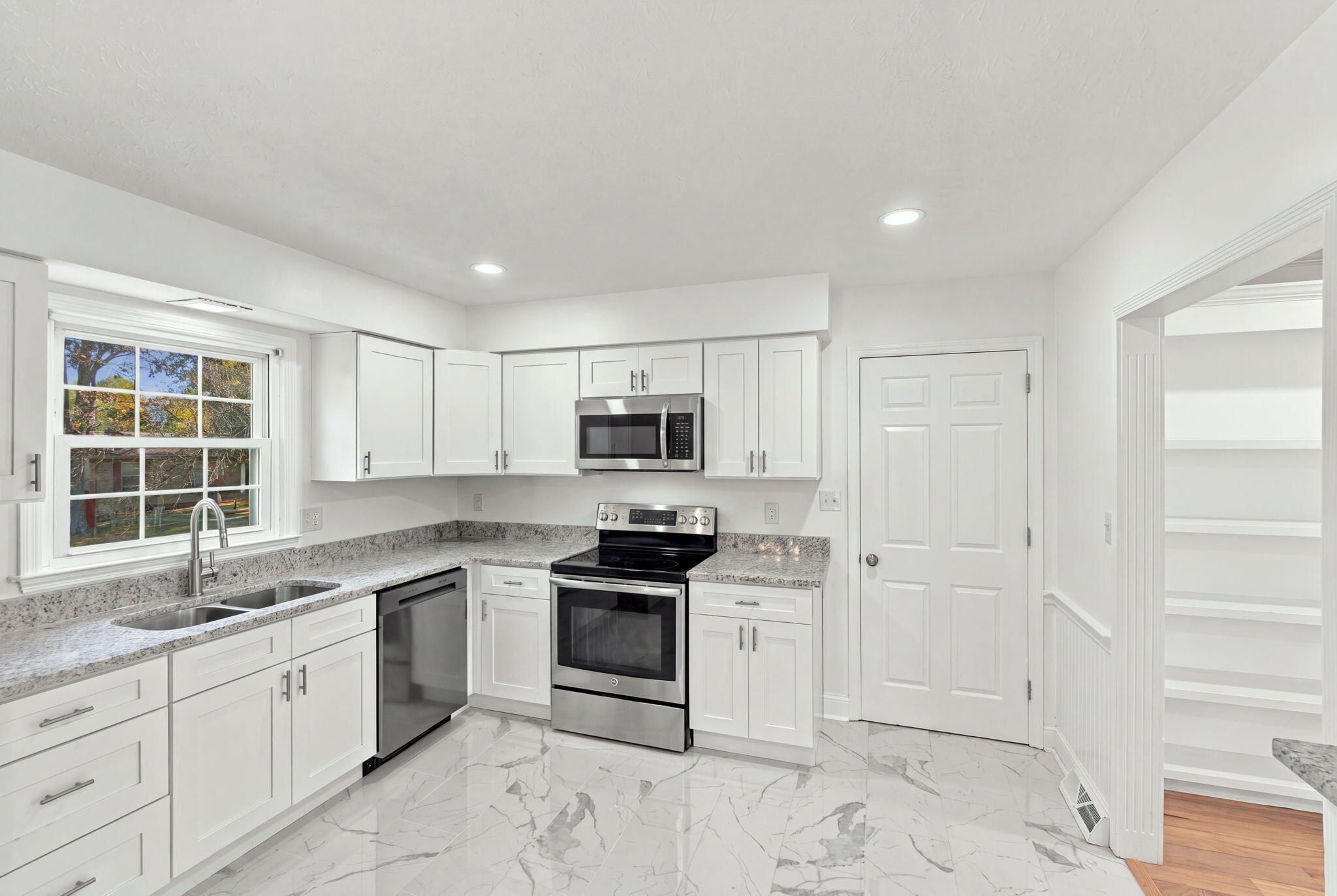 3228 Shoal Lake Drive Property Photo 19