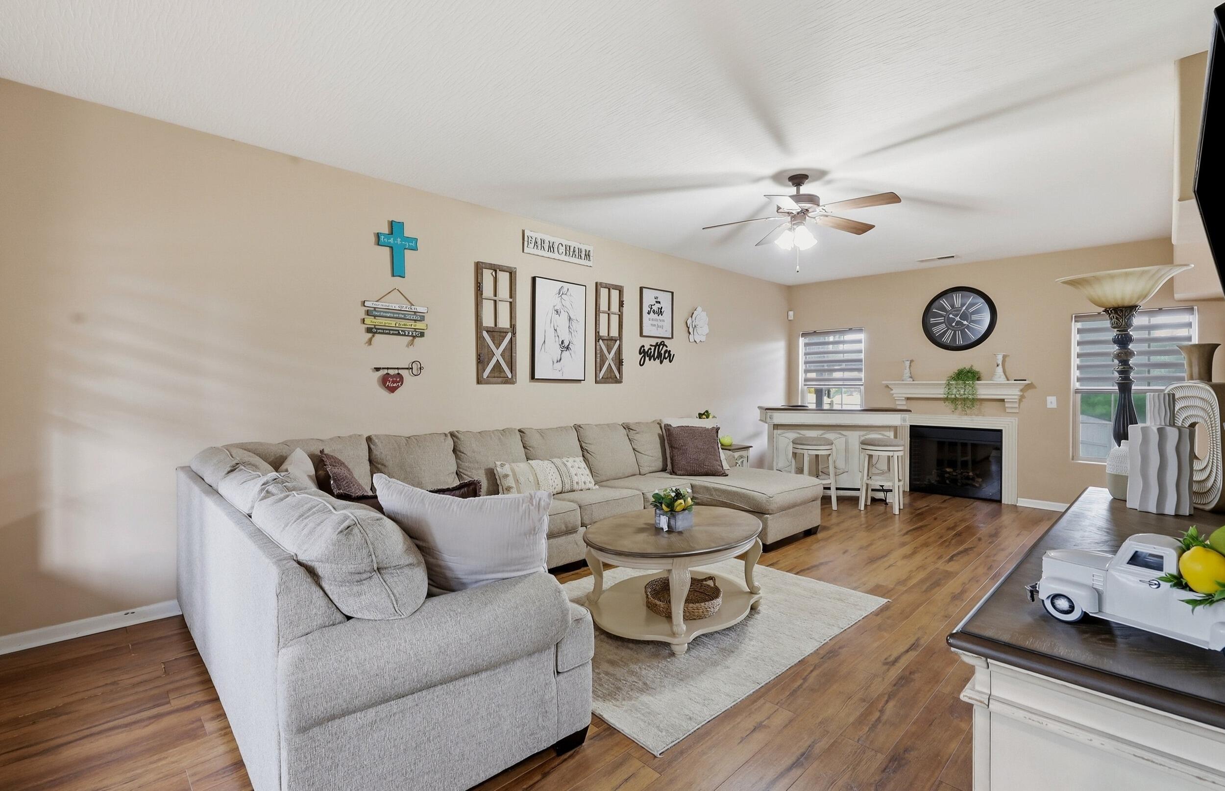 2244 Walcot Way Property Photo 3