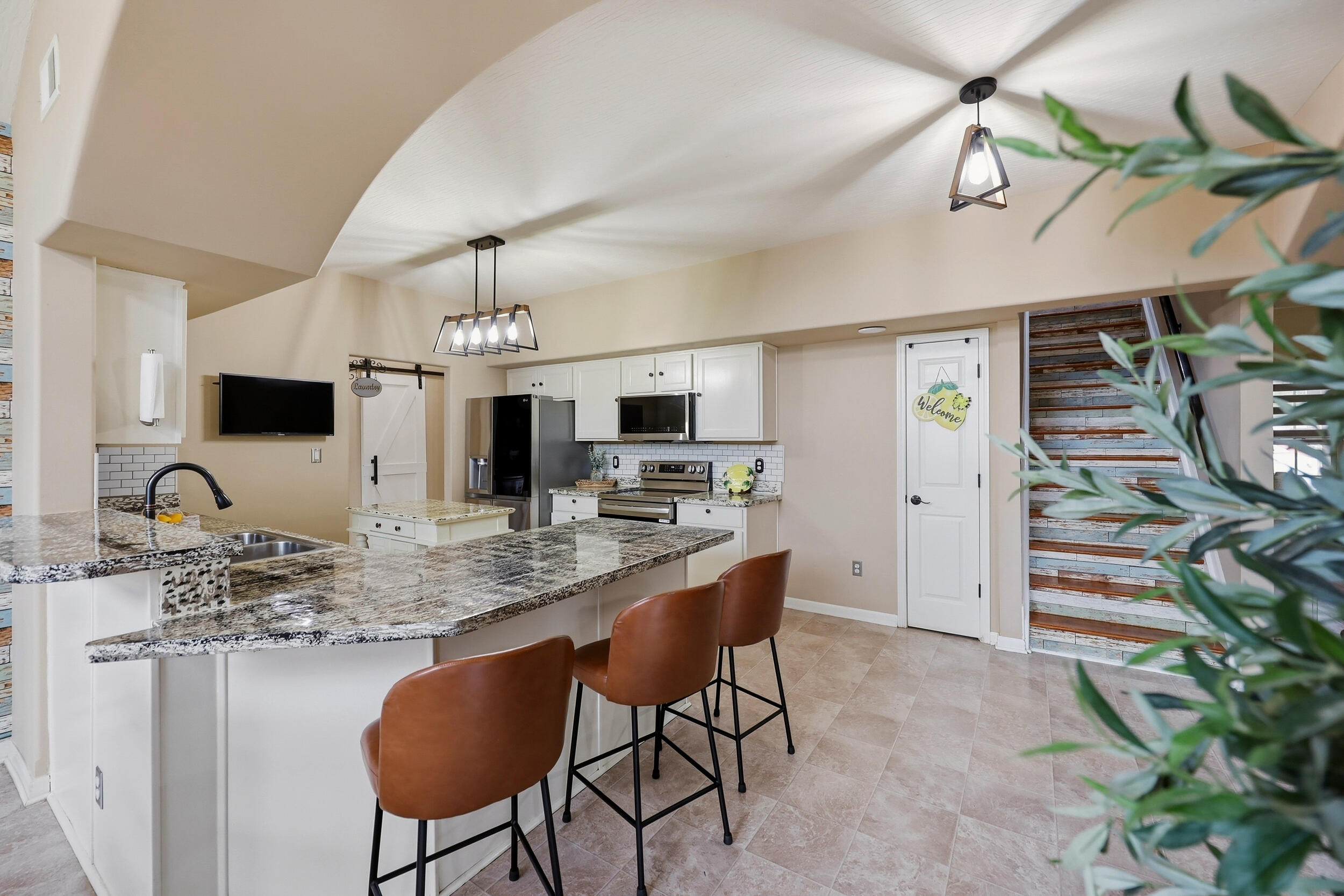 2244 Walcot Way Property Photo 8