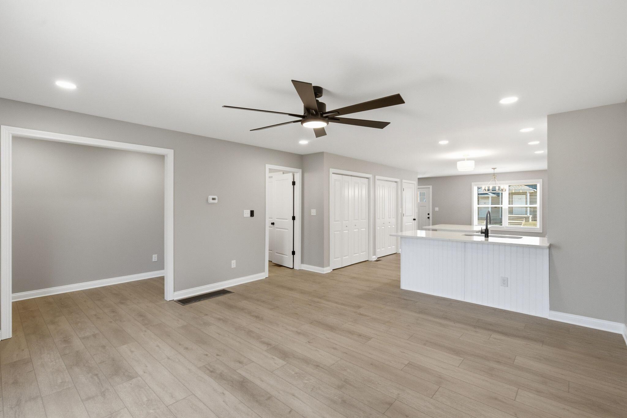 579 Beech Street Property Photo 12
