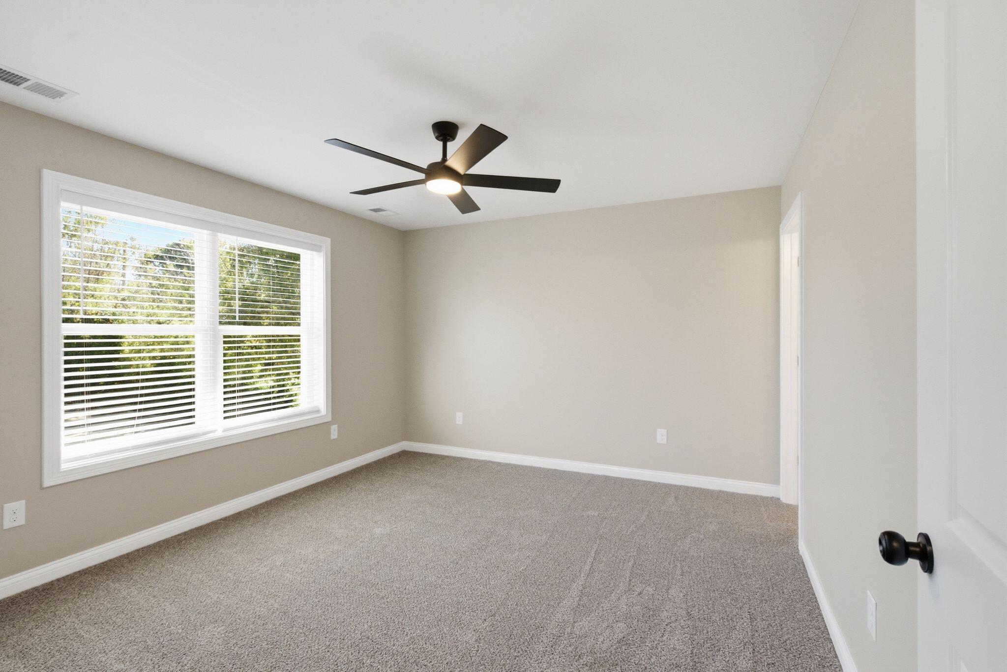 579 Beech Street Property Photo 24