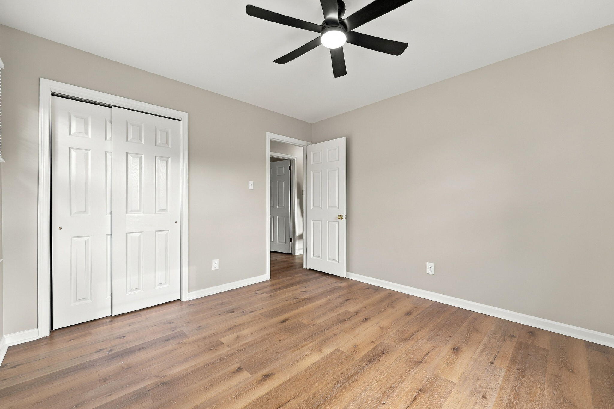 2131 Alexandria Drive Property Photo 17