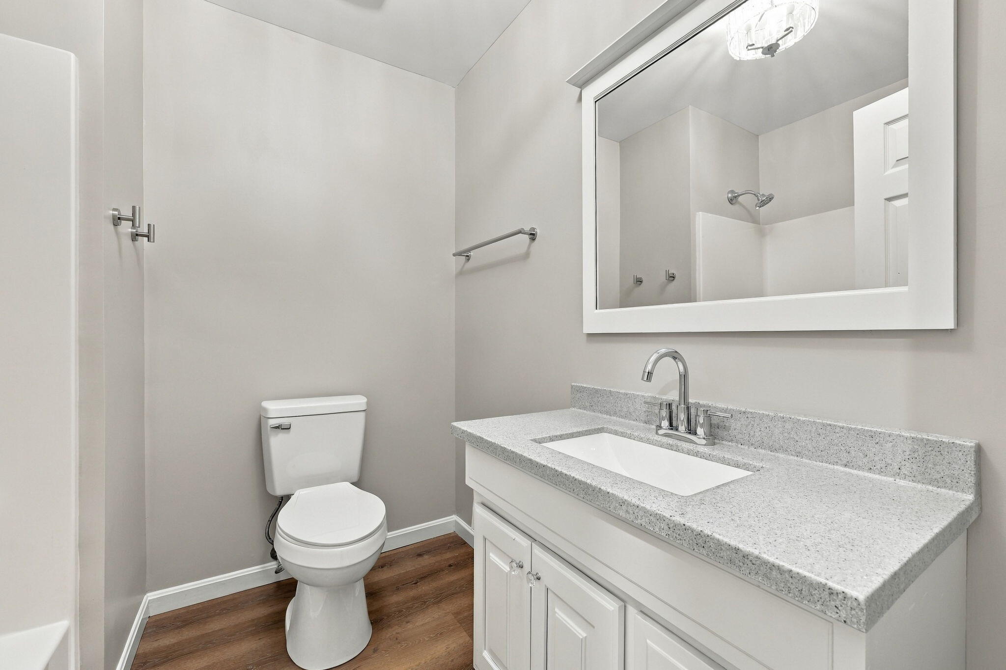2131 Alexandria Drive Property Photo 18