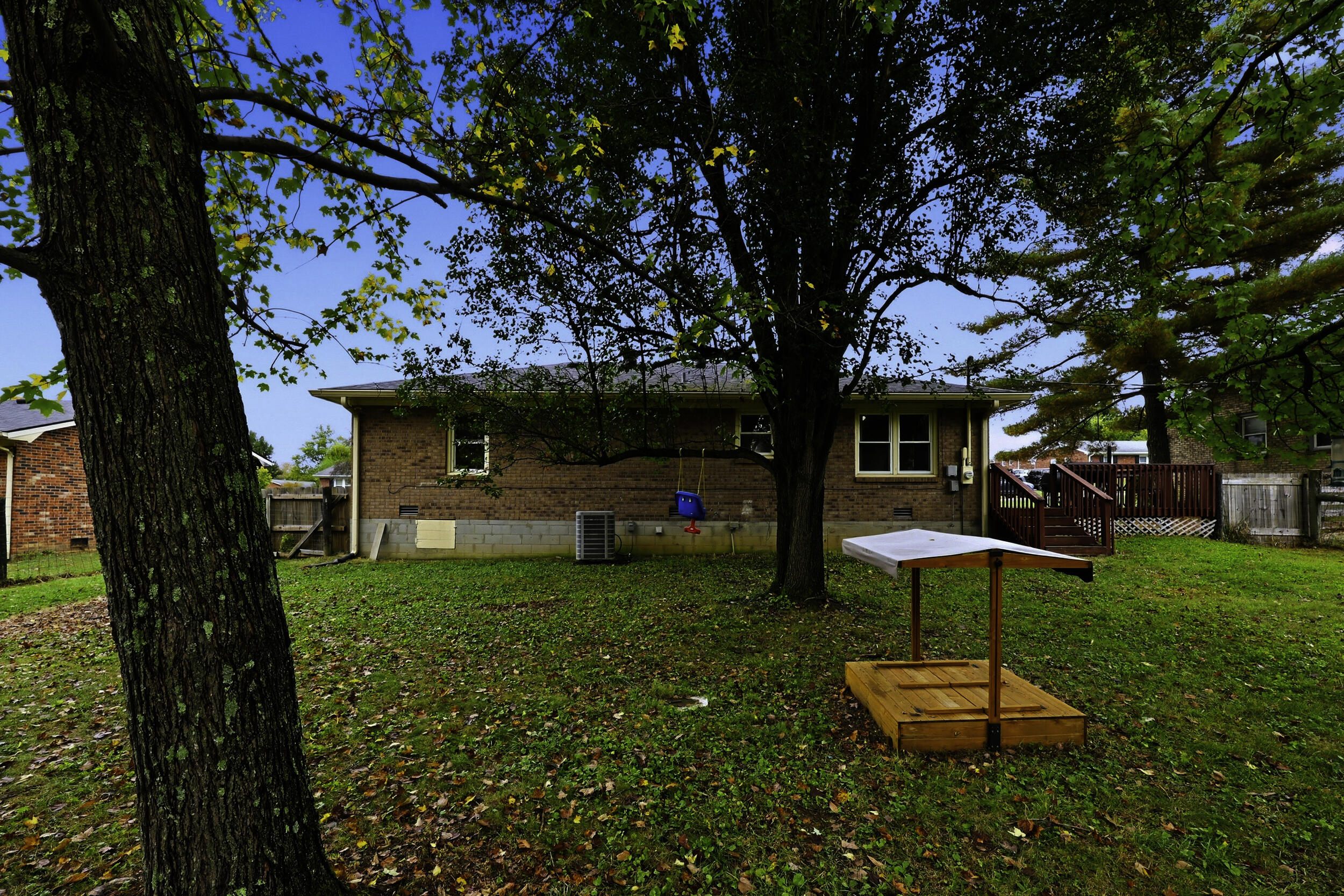 102 Jennifer Drive Property Photo 23