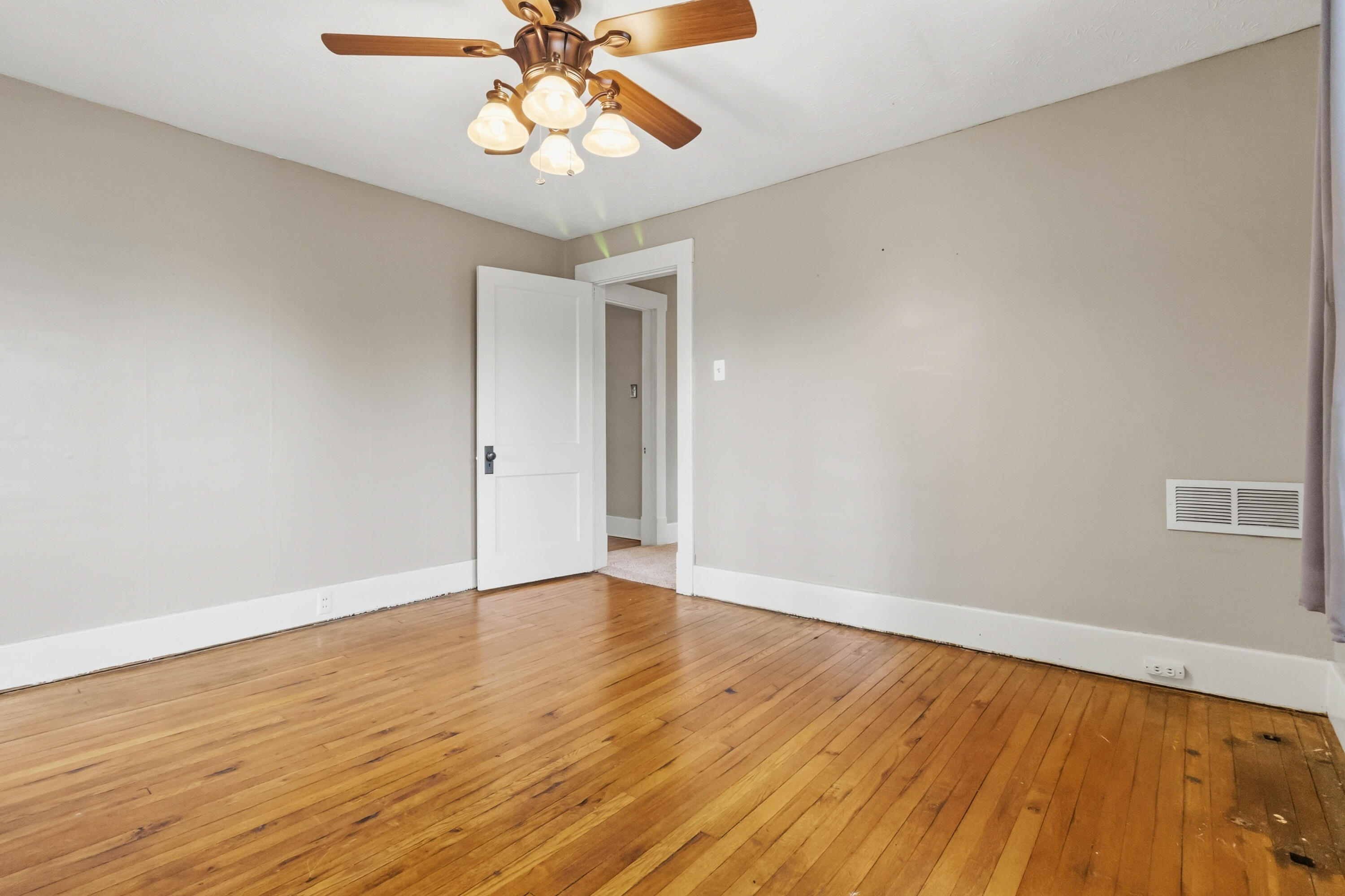 138 Crawford Avenue Property Photo 26