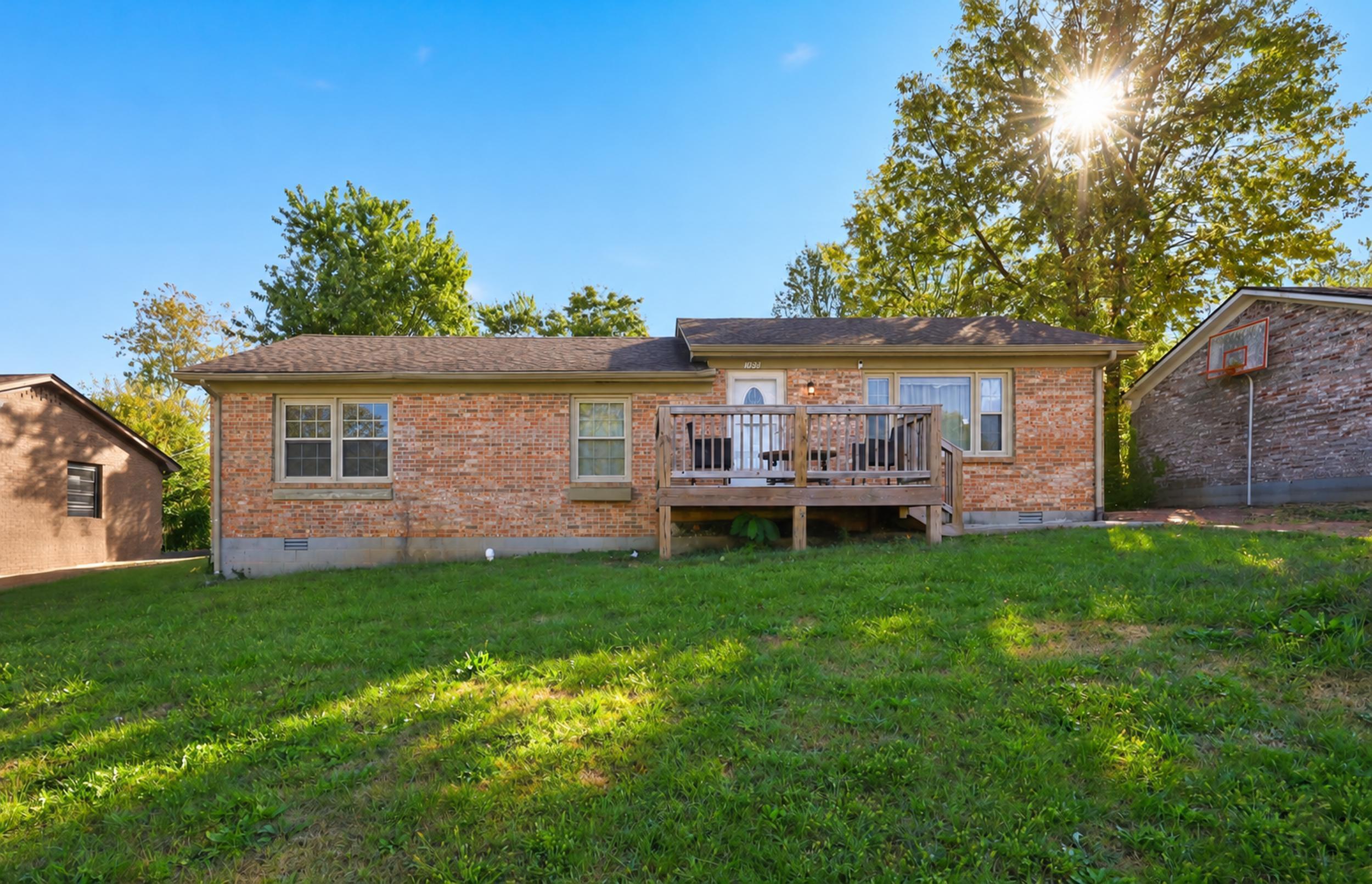 105 Oakwood Drive Property Photo 26