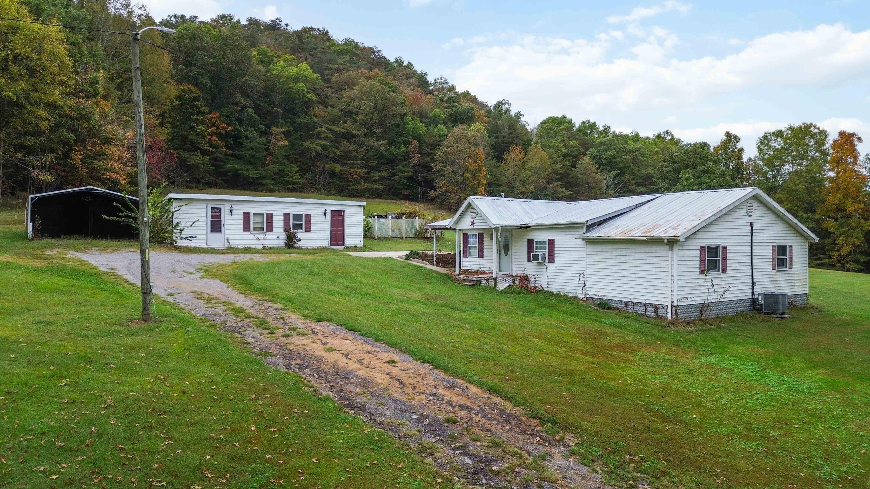 200 Brown Hollow Road Property Photo 1