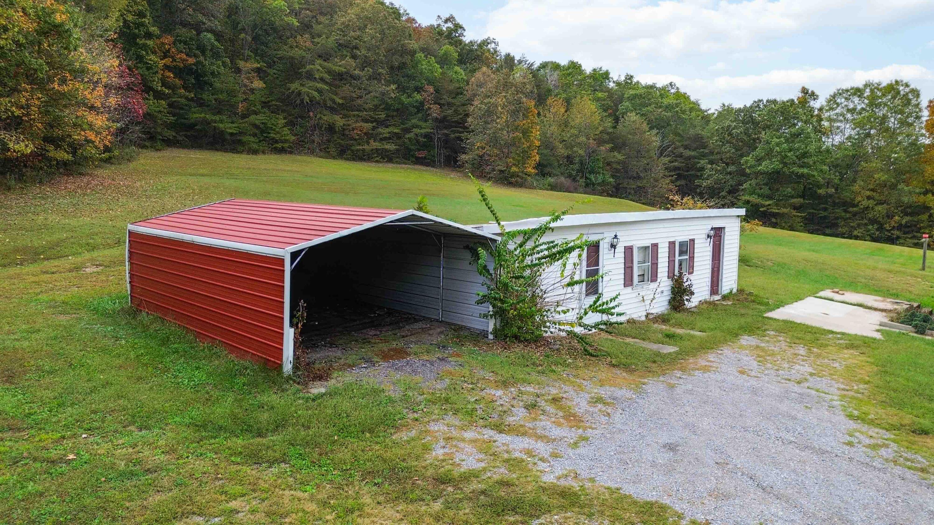 200 Brown Hollow Road Property Photo 2