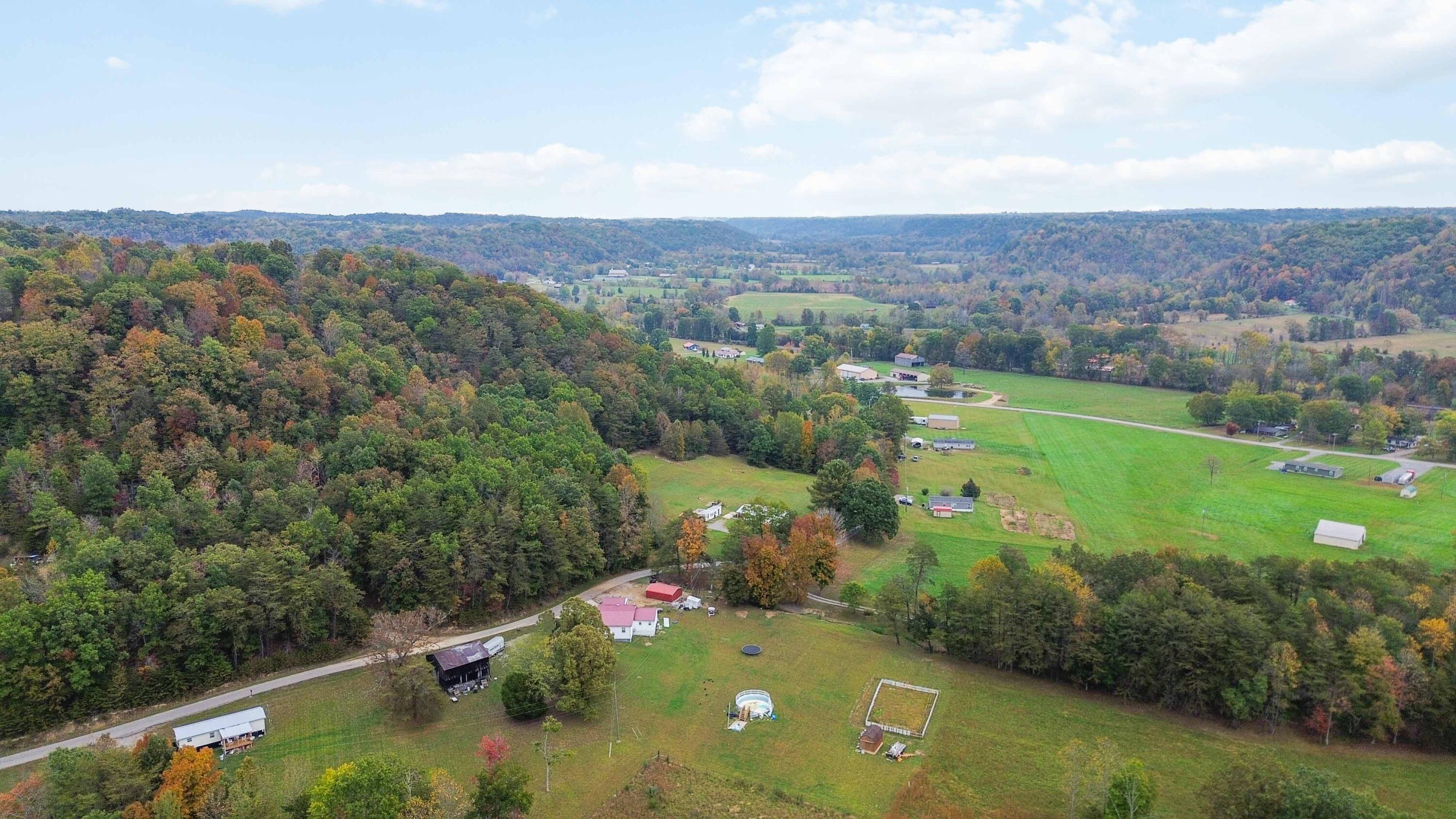 200 Brown Hollow Road Property Photo 9