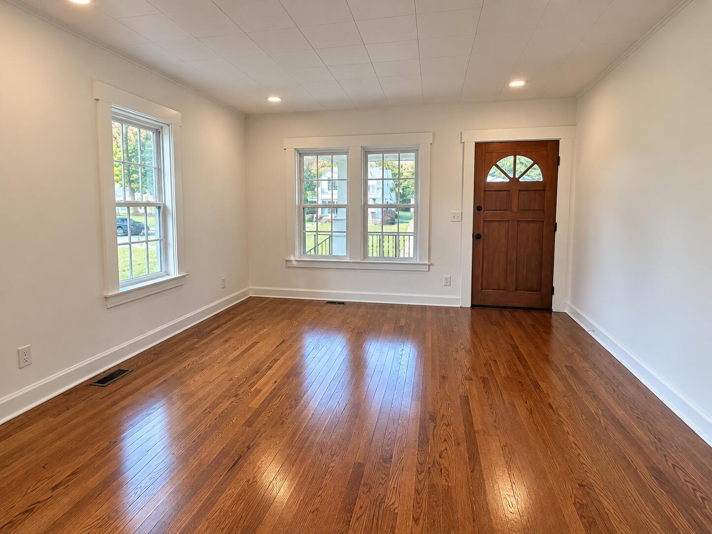288 Broadway Street Property Photo 5