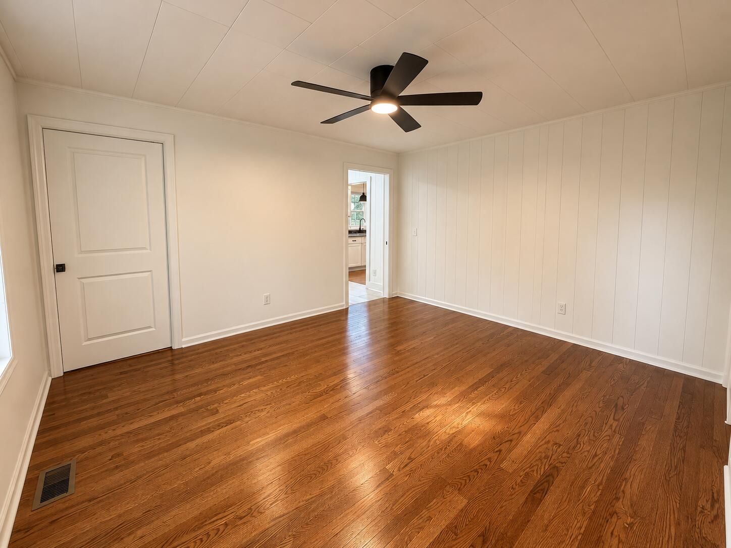 288 Broadway Street Property Photo 14
