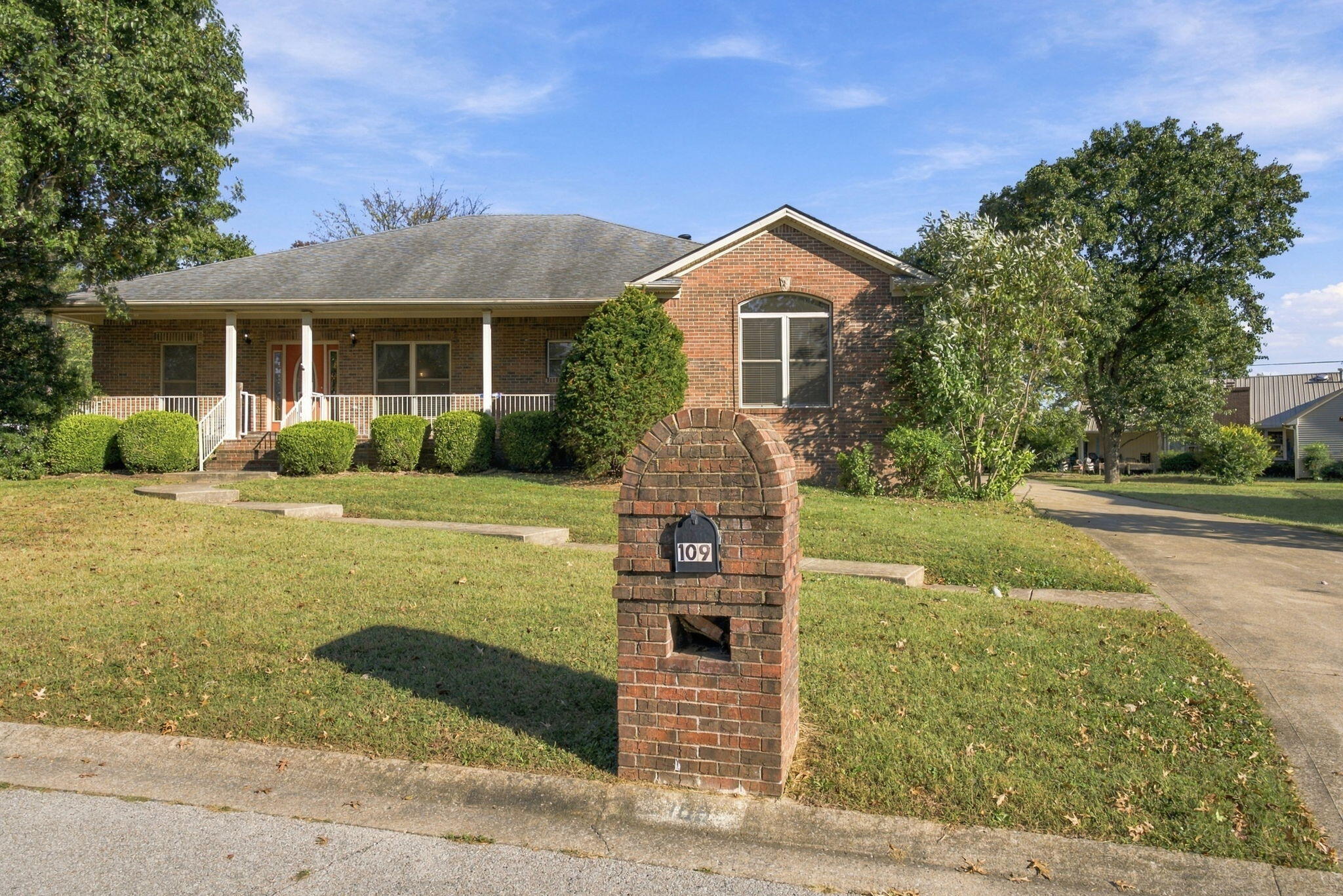 109 Lee Drive Property Photo 3