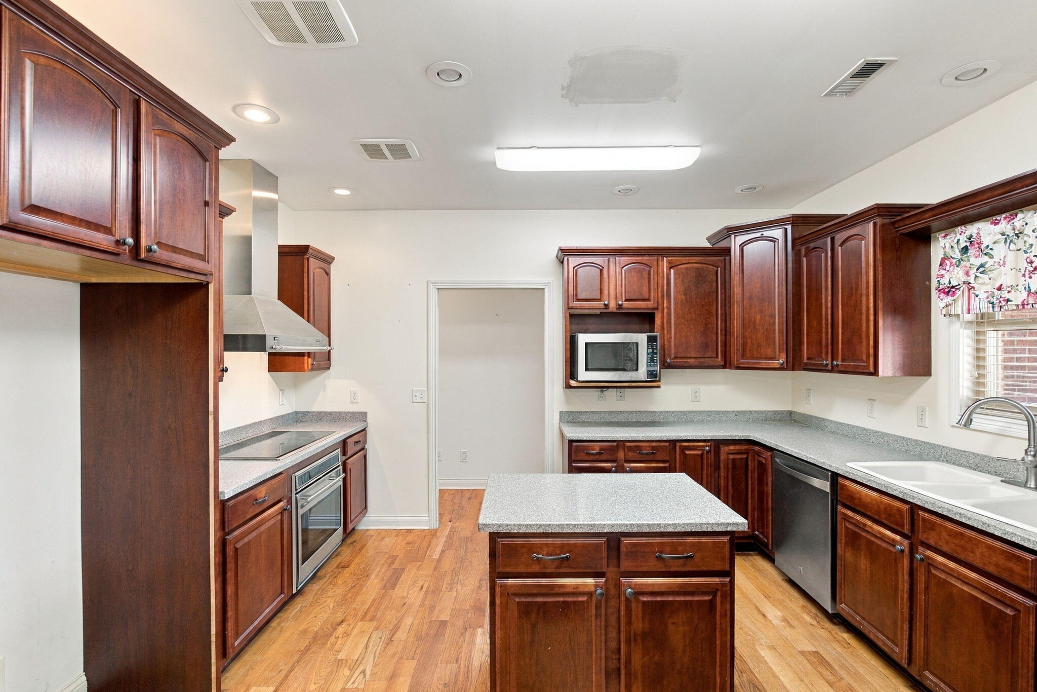 109 Lee Drive Property Photo 24