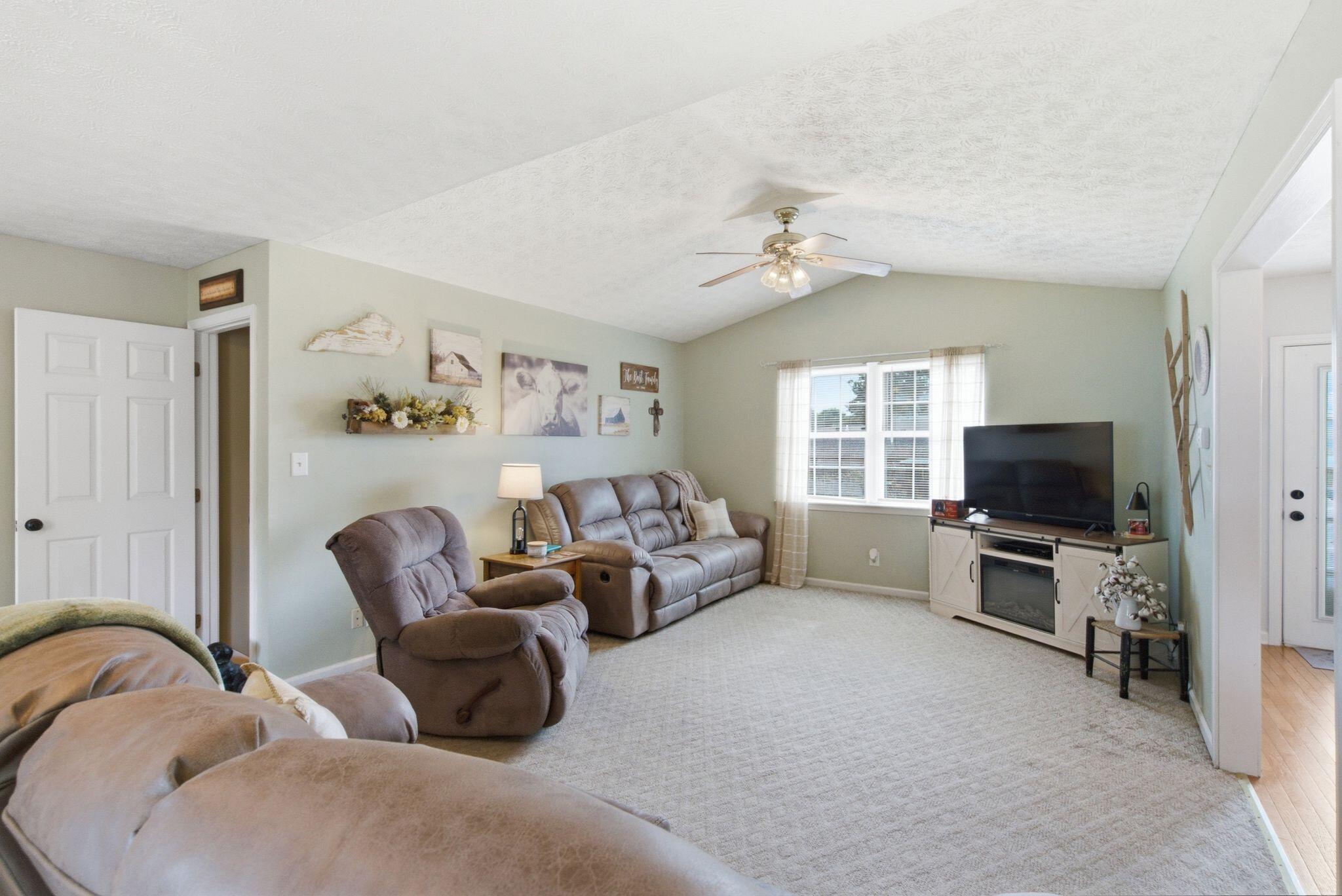 412 Pope Avenue Property Photo 7