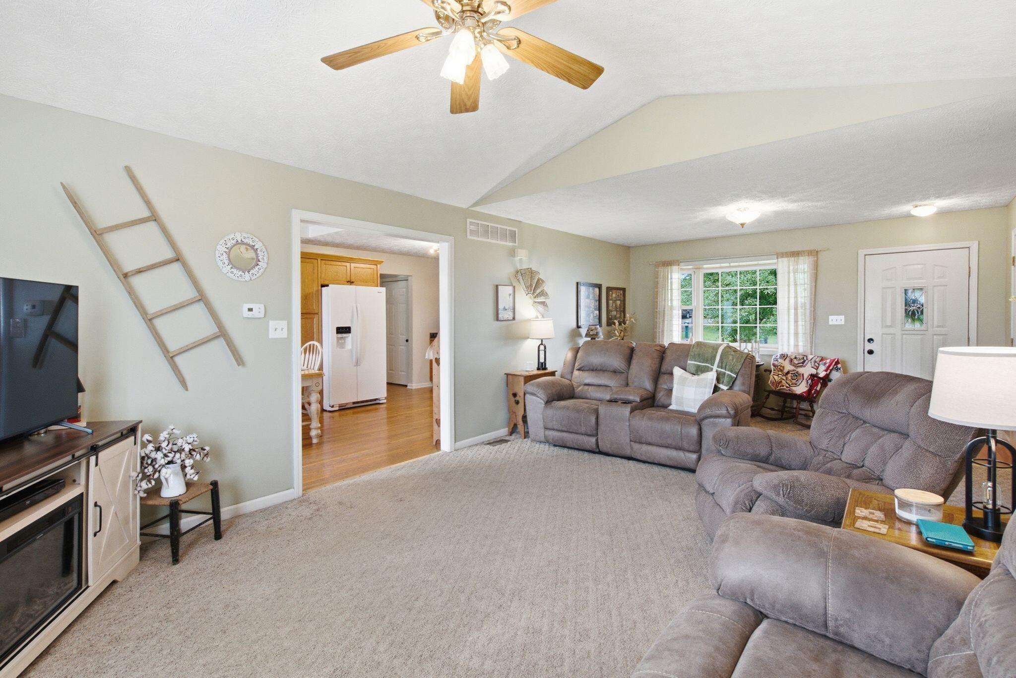 412 Pope Avenue Property Photo 8