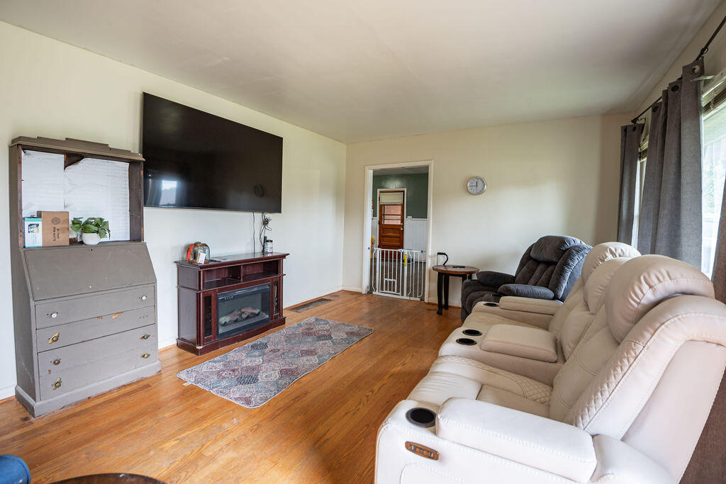 233 Madison Avenue Property Photo 4