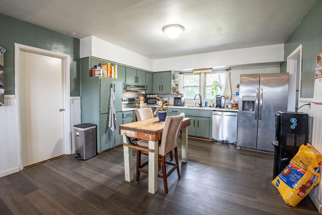 233 Madison Avenue Property Photo 10