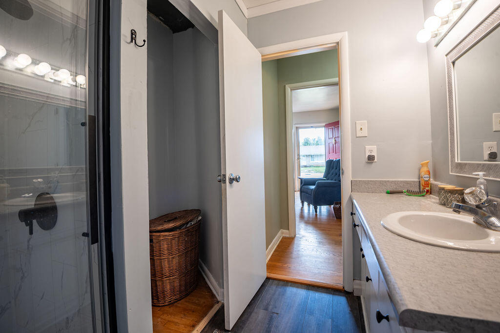 233 Madison Avenue Property Photo 17