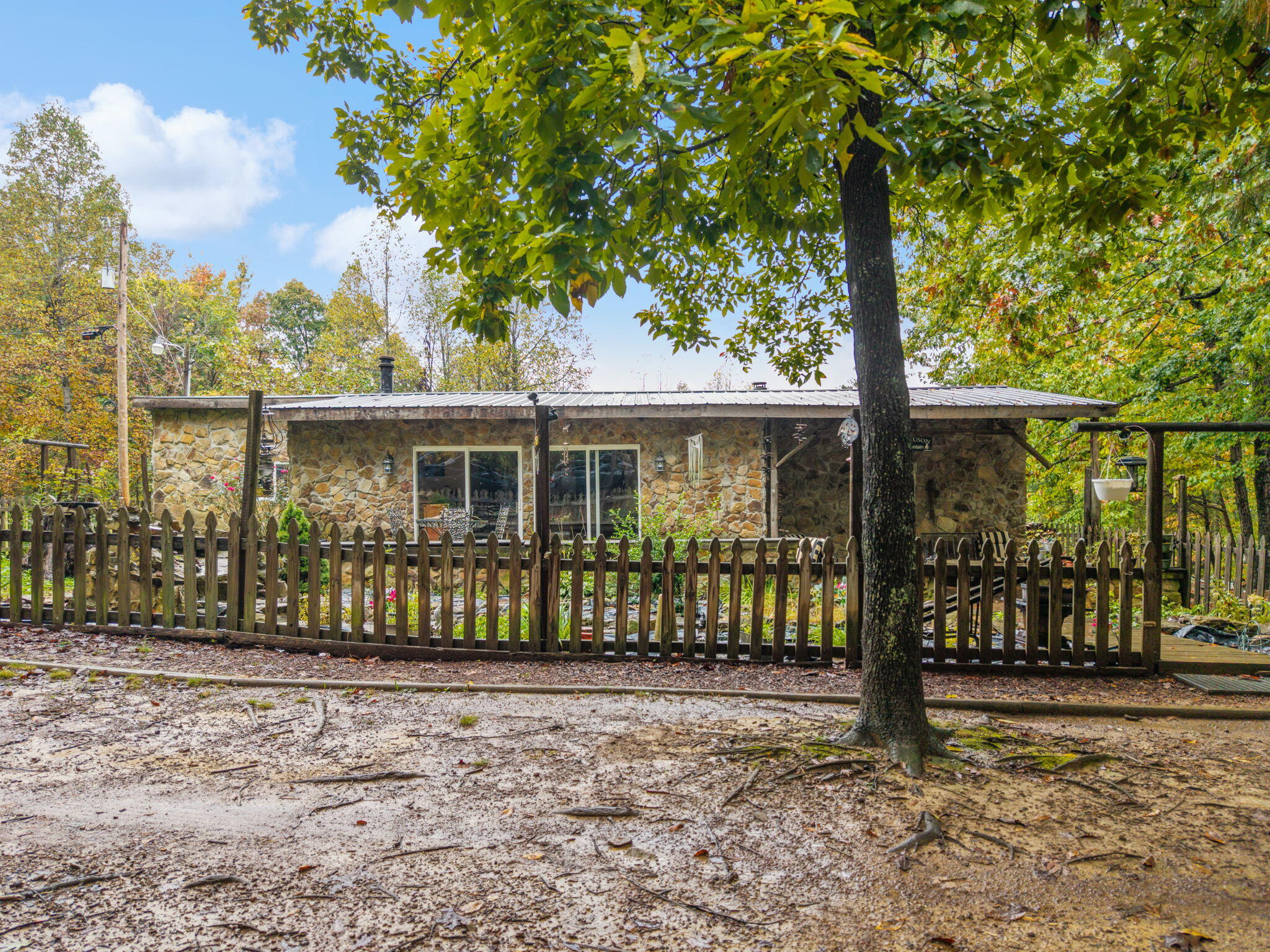 794 Morris Cemetary Road Property Photo 4