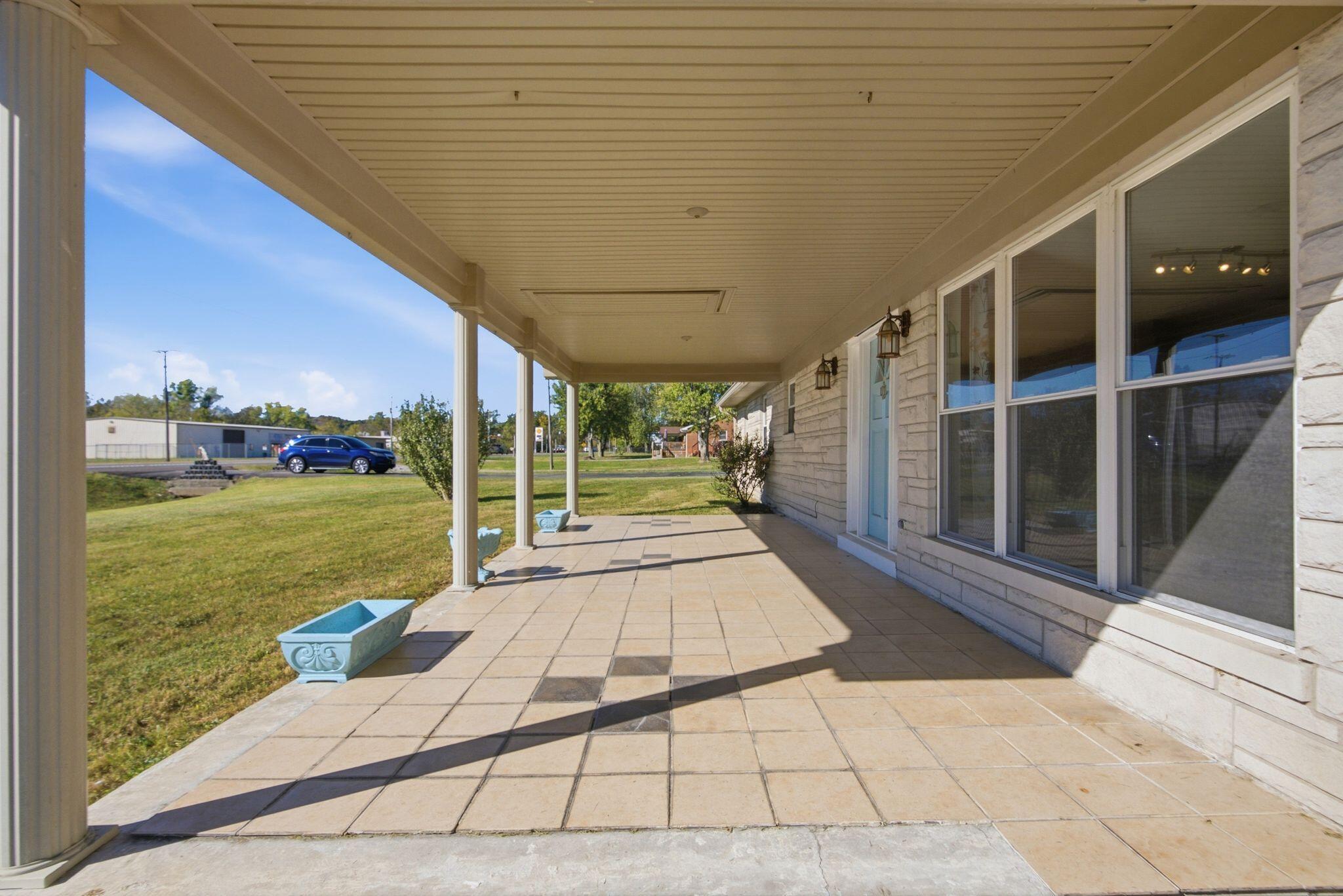 3331 Irvine Road Property Photo 9
