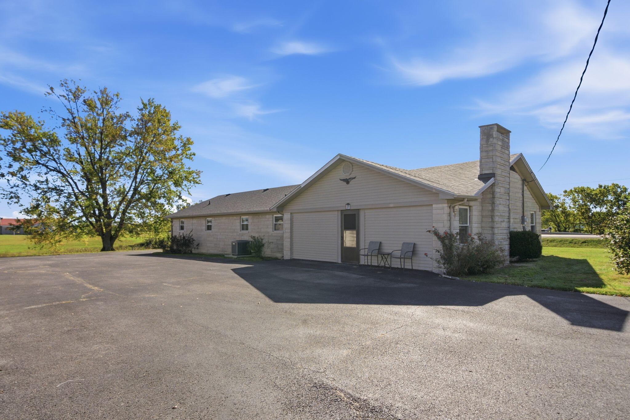 3331 Irvine Road Property Photo 11