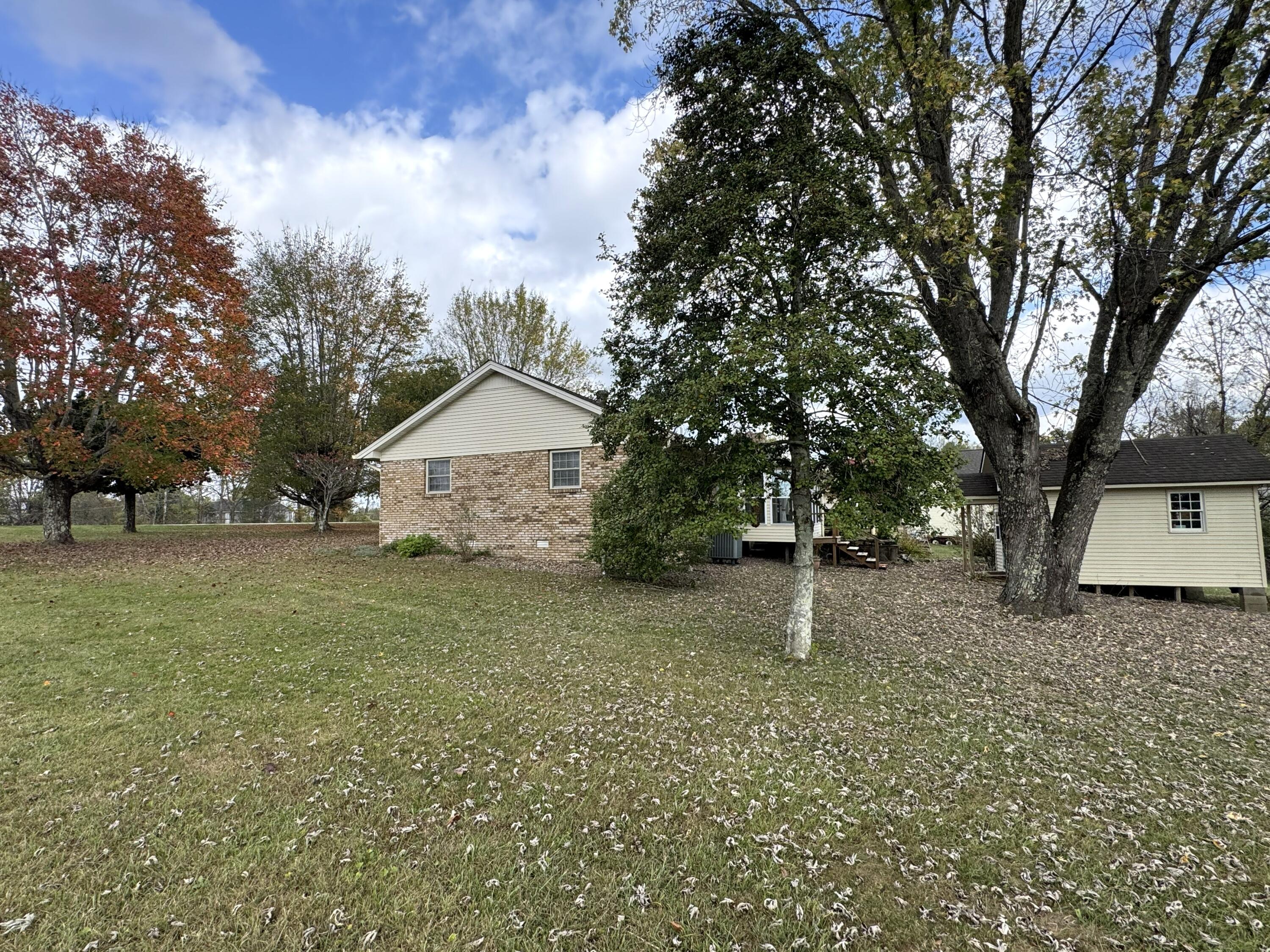 272 Hawk Creek Road Property Photo 3