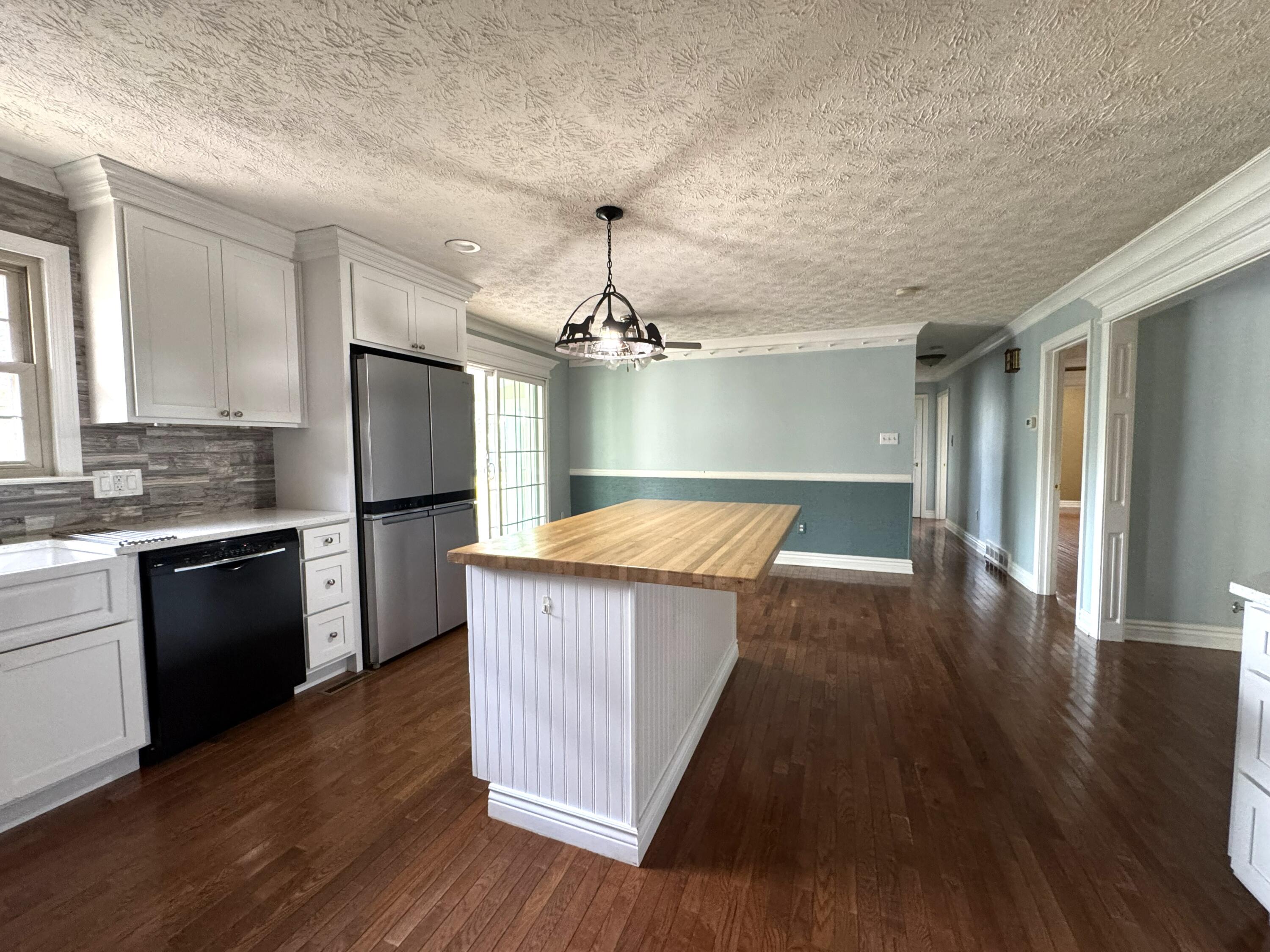 272 Hawk Creek Road Property Photo 8