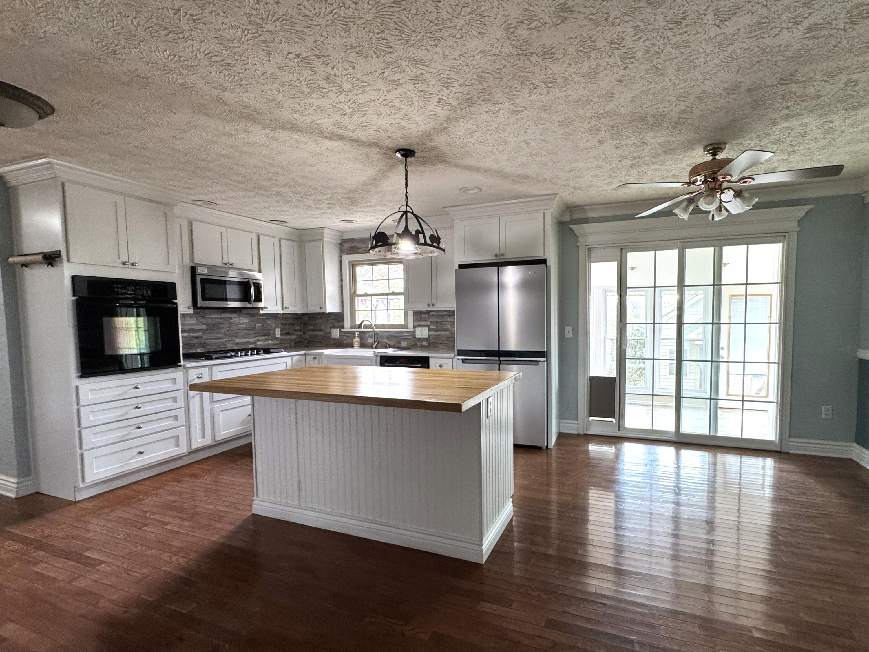 272 Hawk Creek Road Property Photo 10