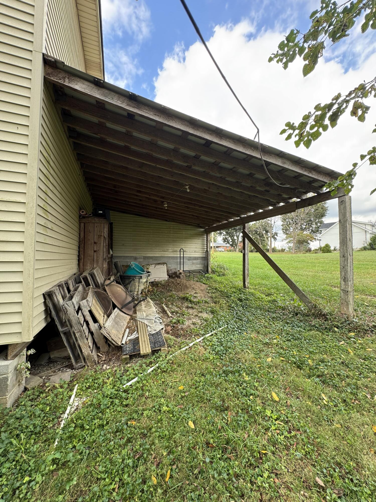 272 Hawk Creek Road Property Photo 47