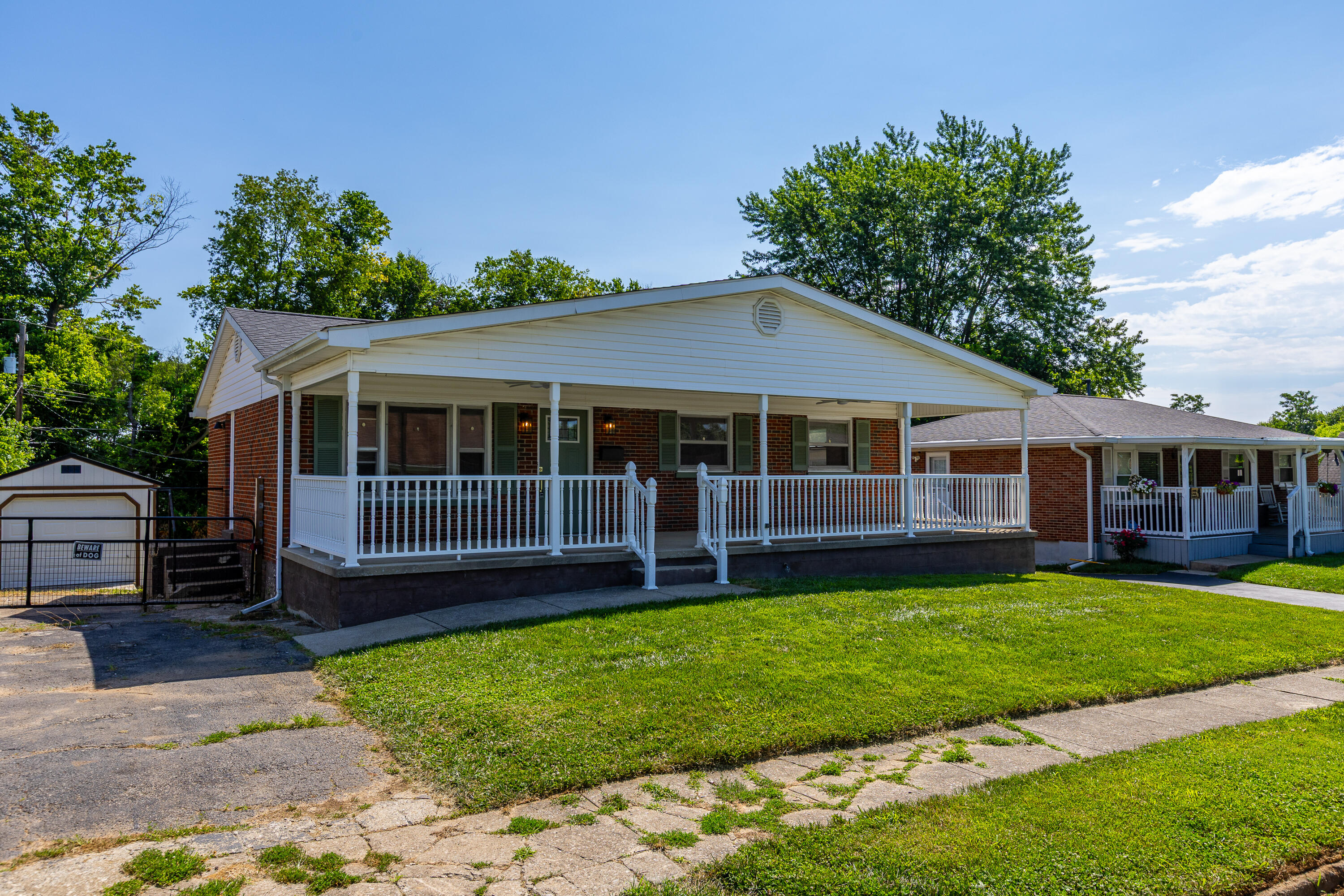 735 Eden Court Property Photo 1
