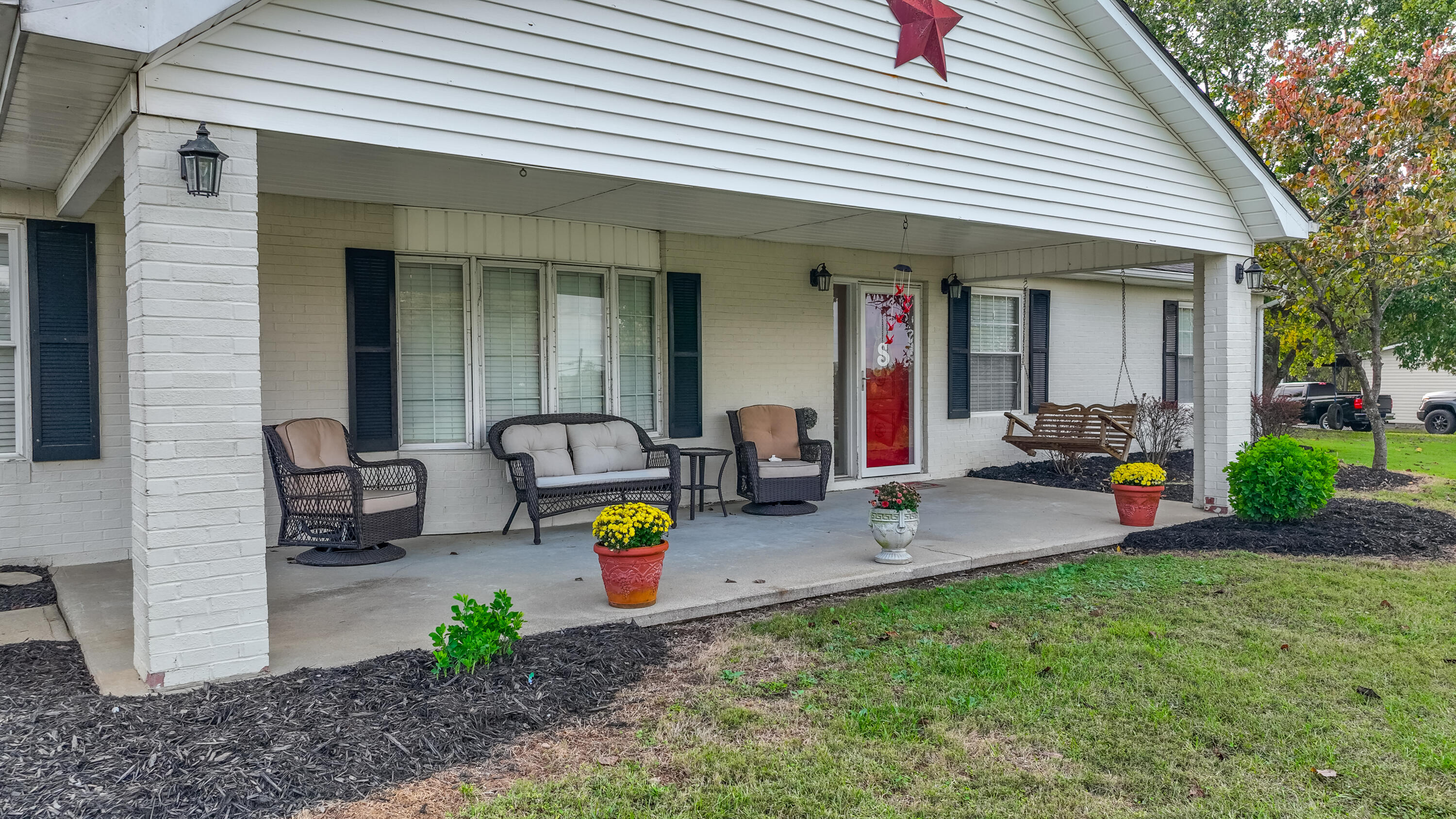 158 College Hill Road Property Photo 3