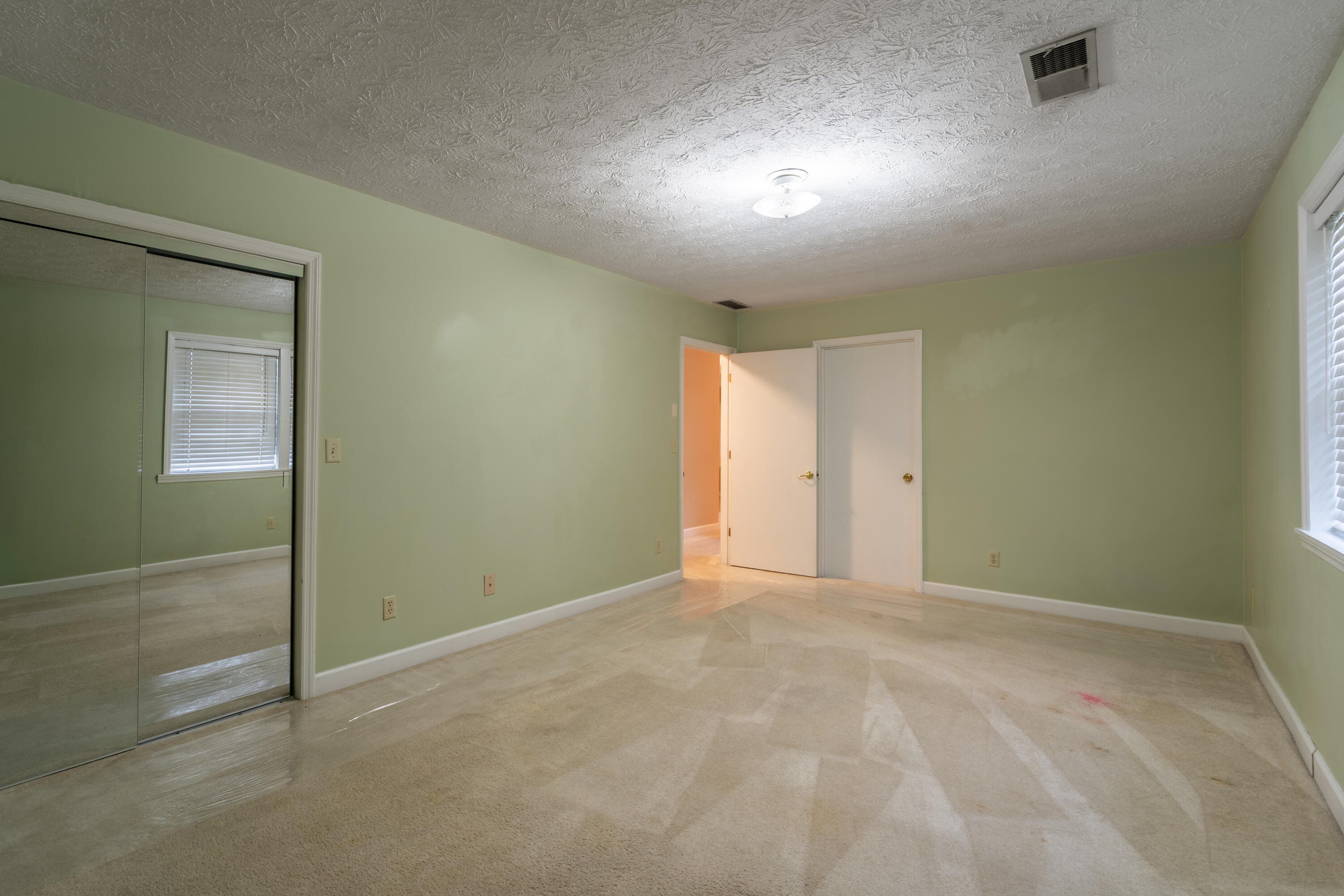 158 College Hill Road Property Photo 8