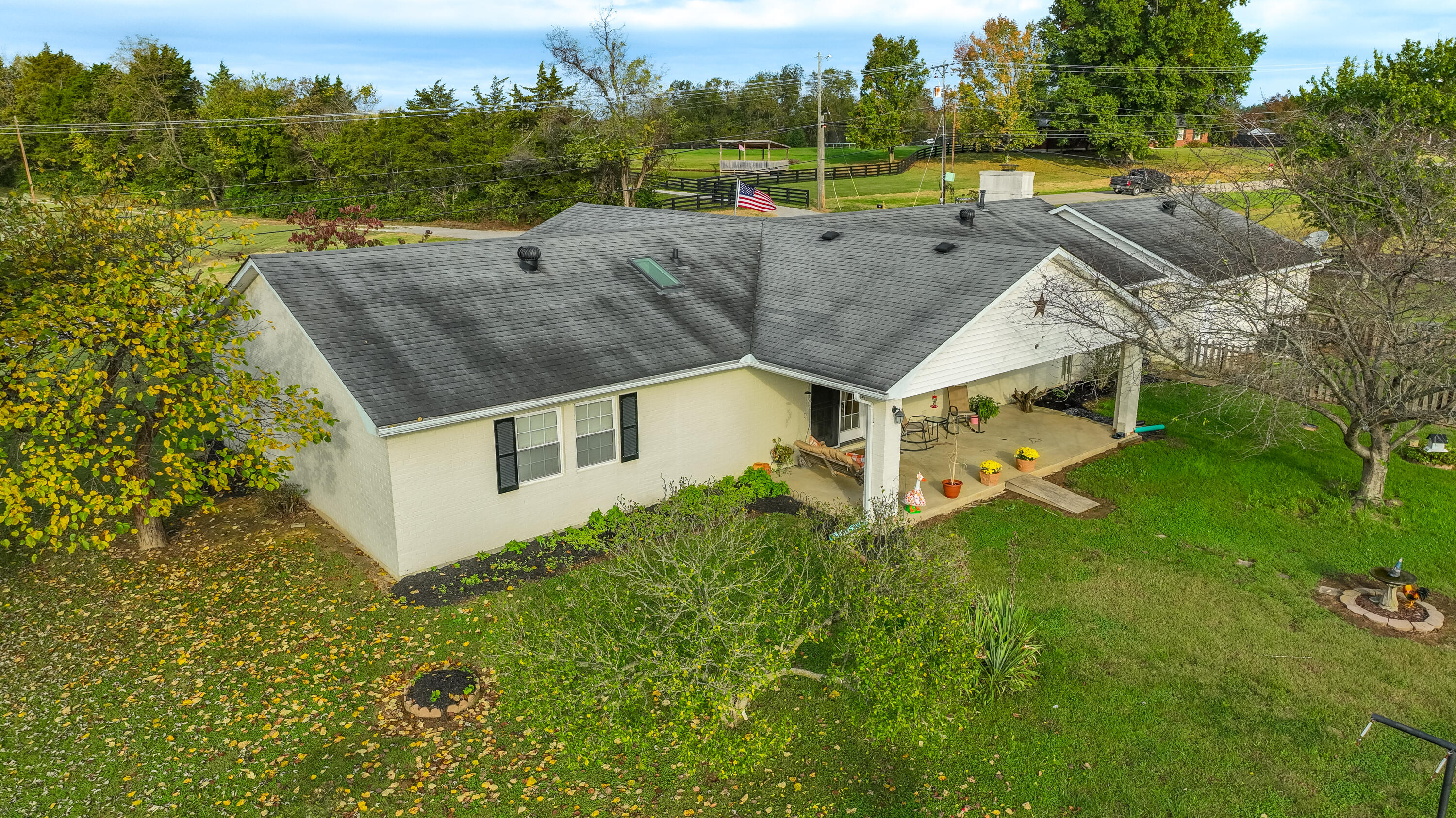 158 College Hill Road Property Photo 9