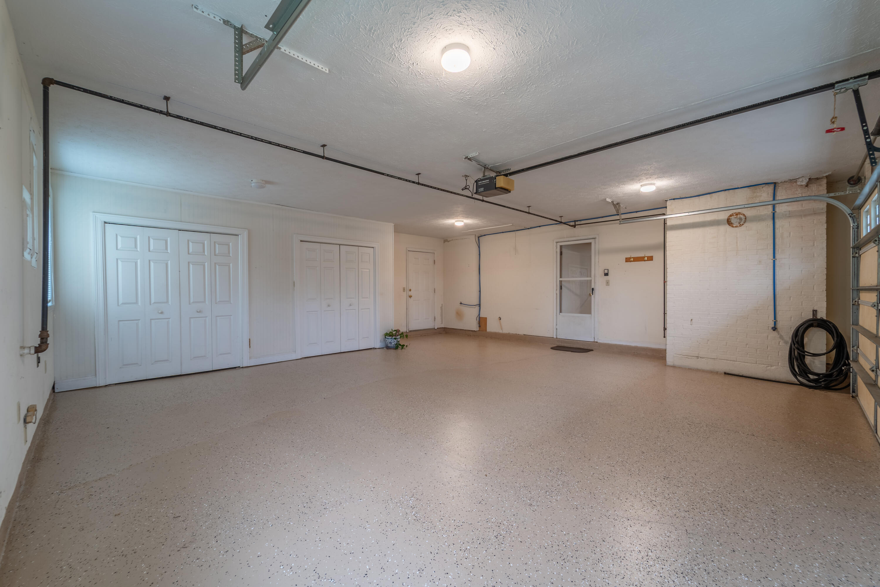 158 College Hill Road Property Photo 10