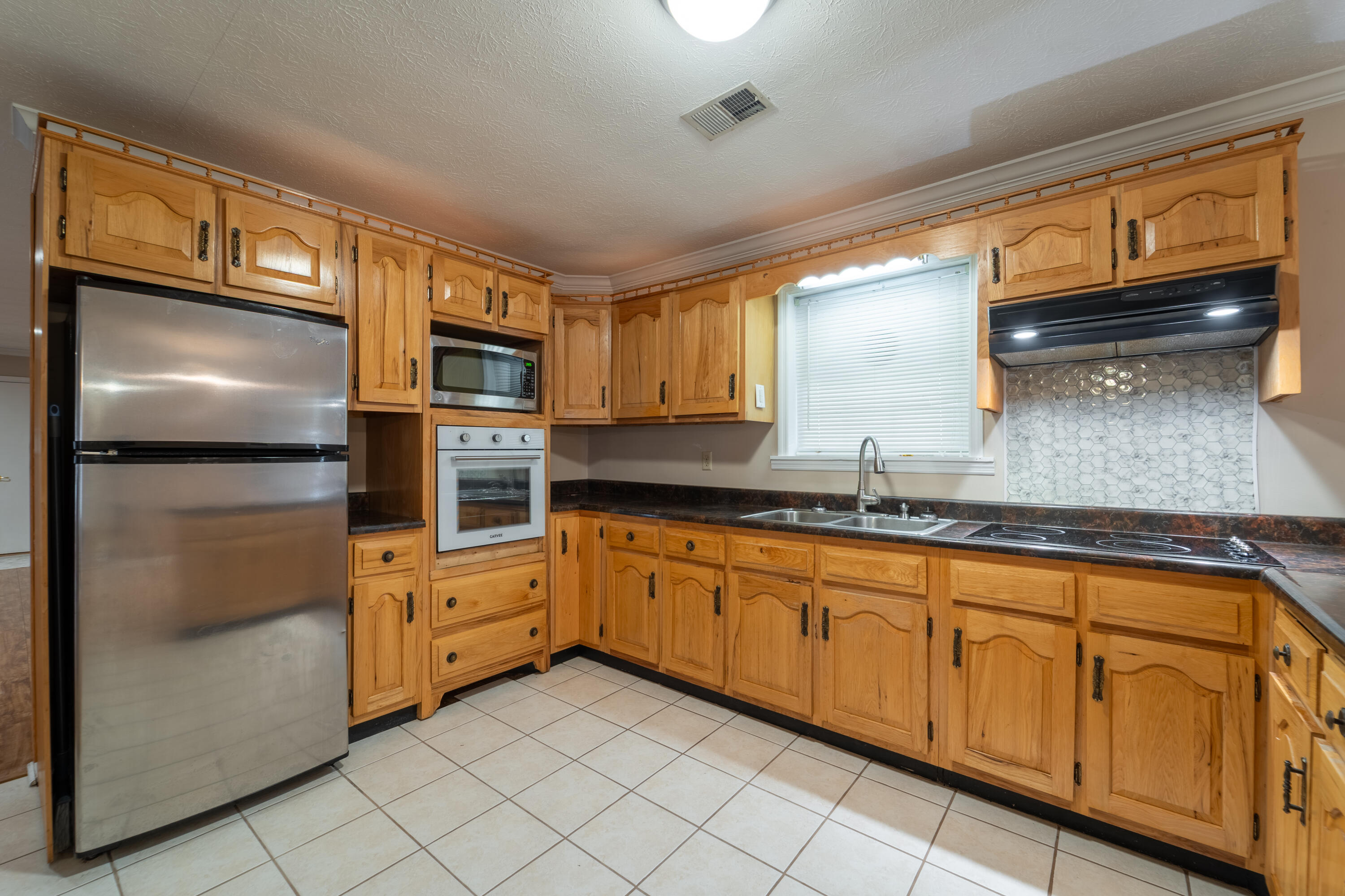 158 College Hill Road Property Photo 23