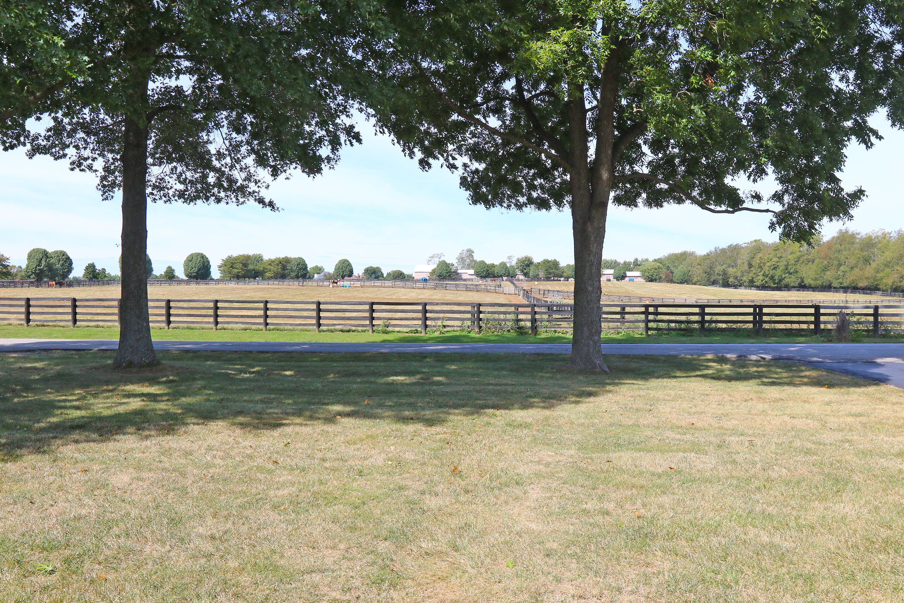 2827 Huntertown Road Property Photo 3