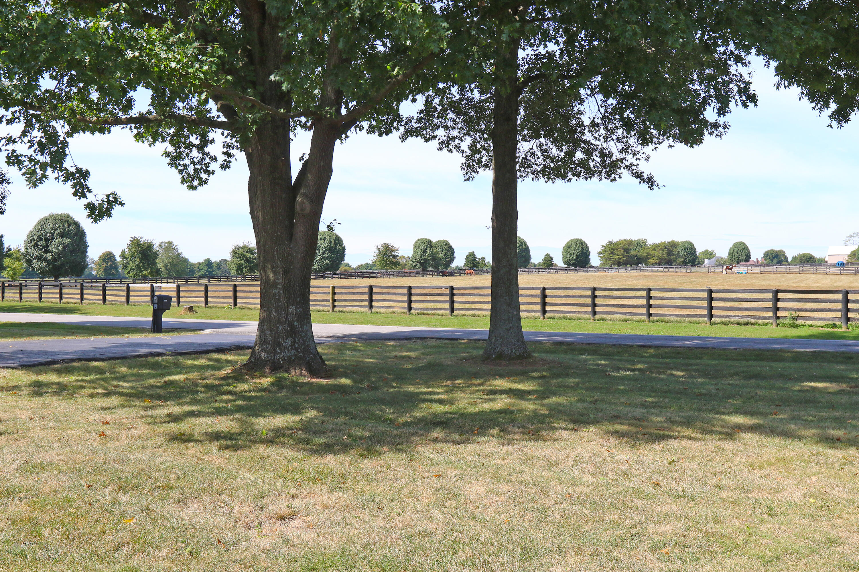 2827 Huntertown Road Property Photo 4