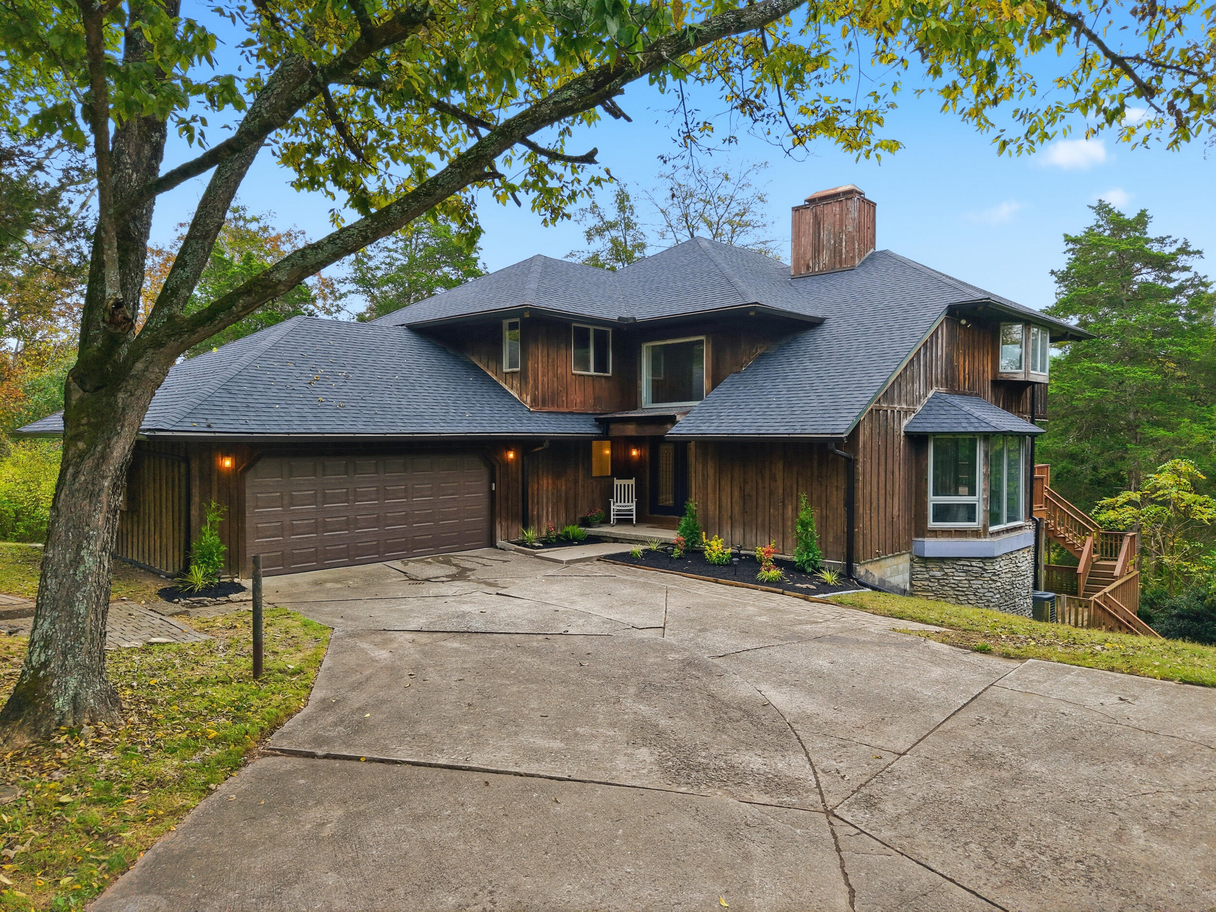 100 Fox Run Road Property Photo 5