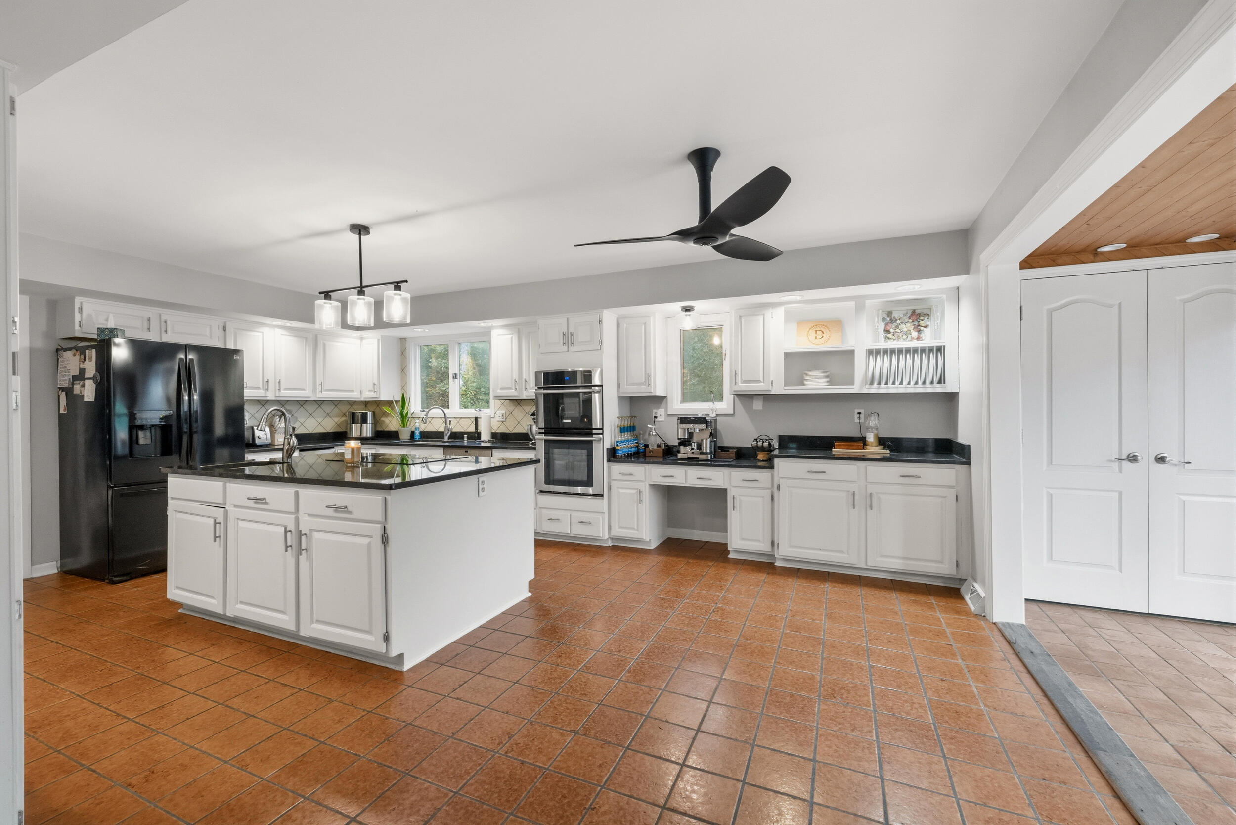 100 Fox Run Road Property Photo 14