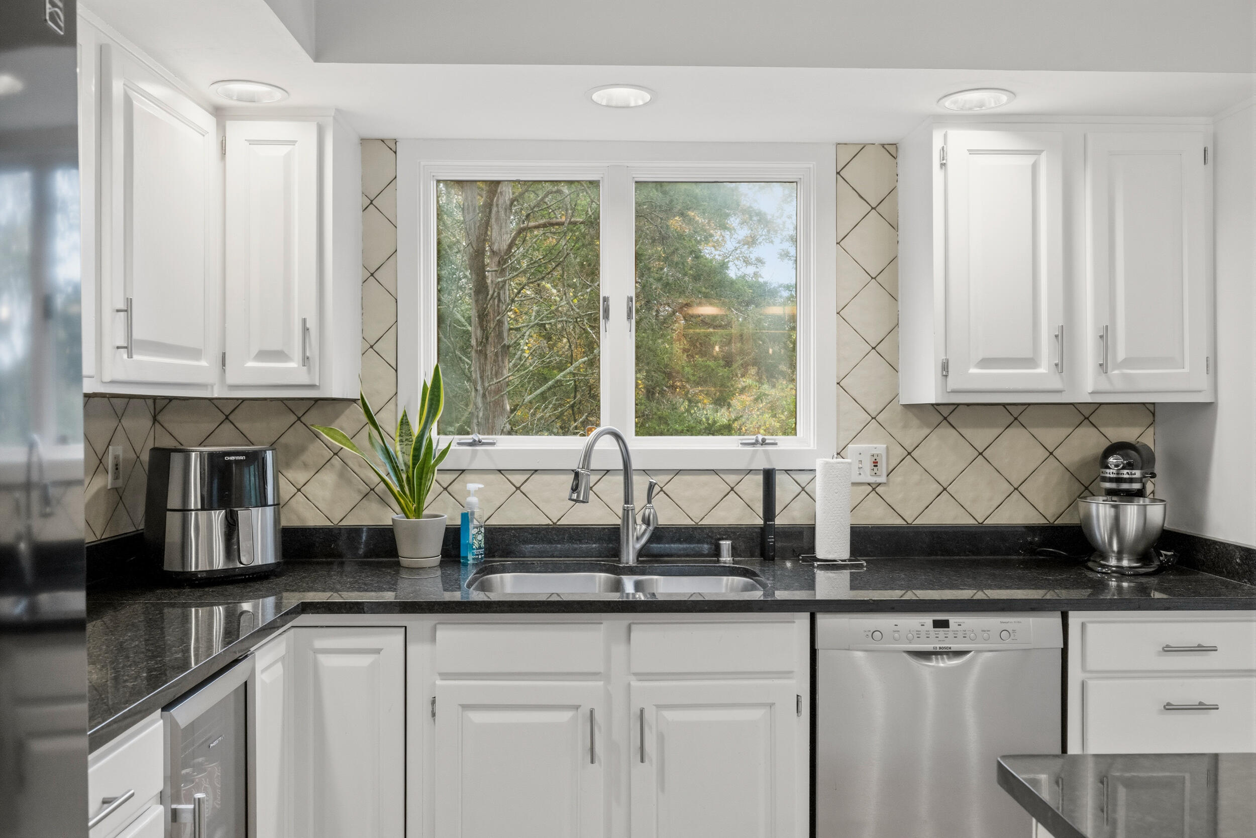 100 Fox Run Road Property Photo 18
