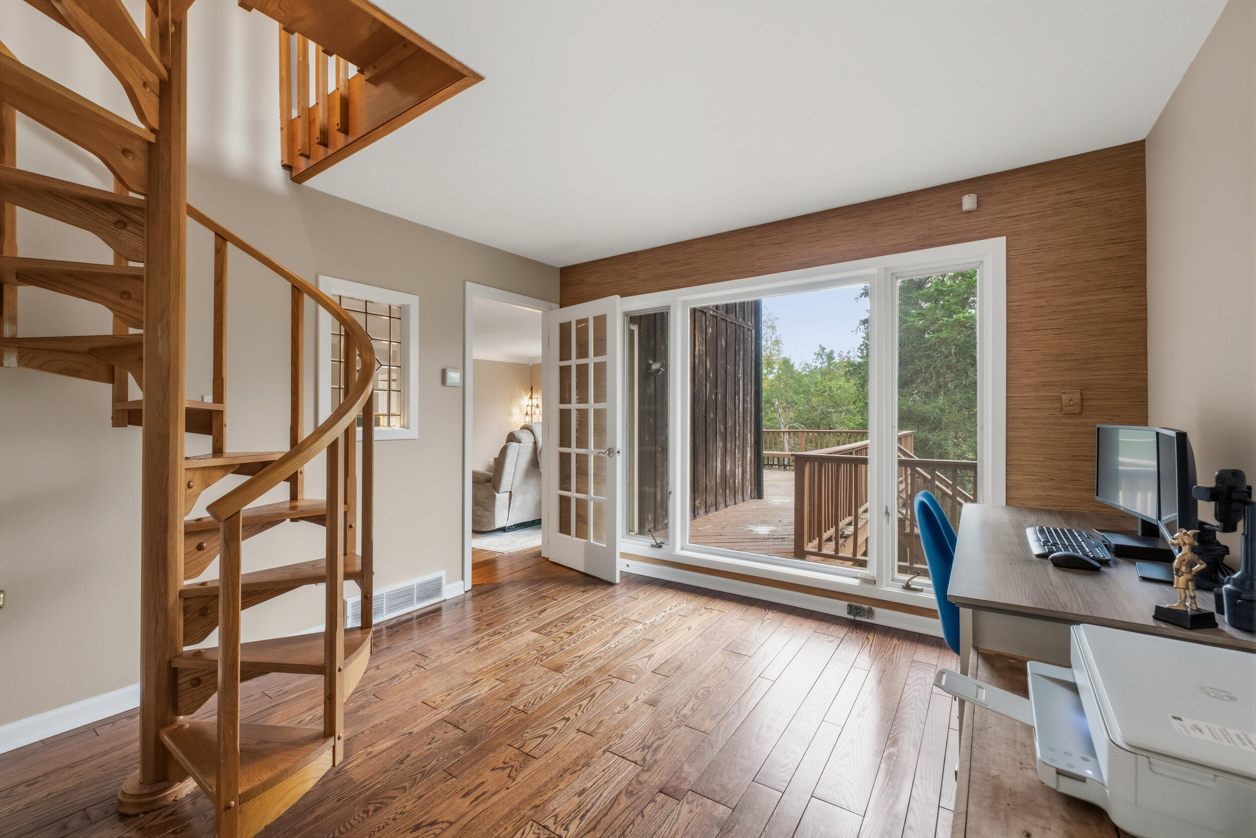 100 Fox Run Road Property Photo 26