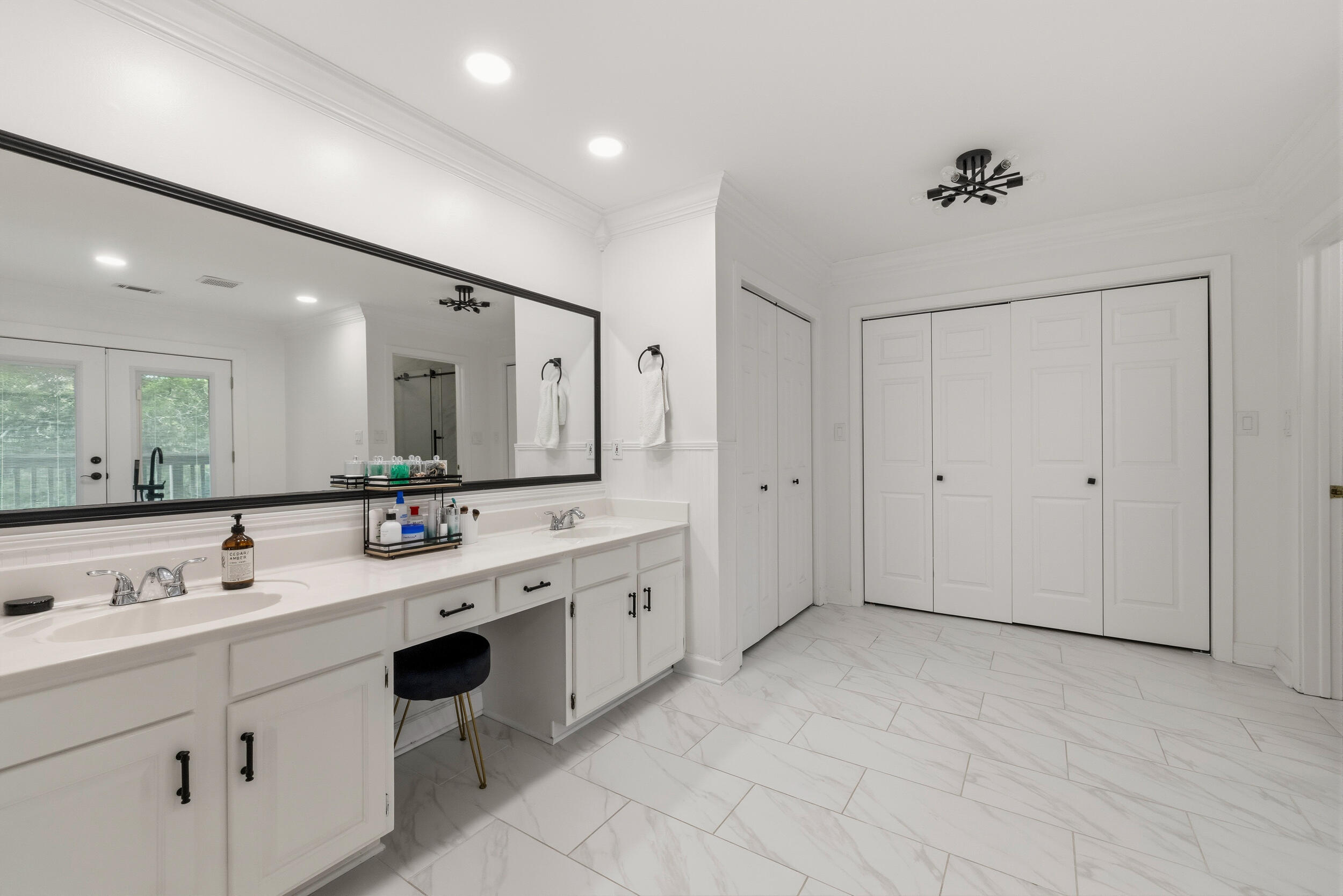 100 Fox Run Road Property Photo 32