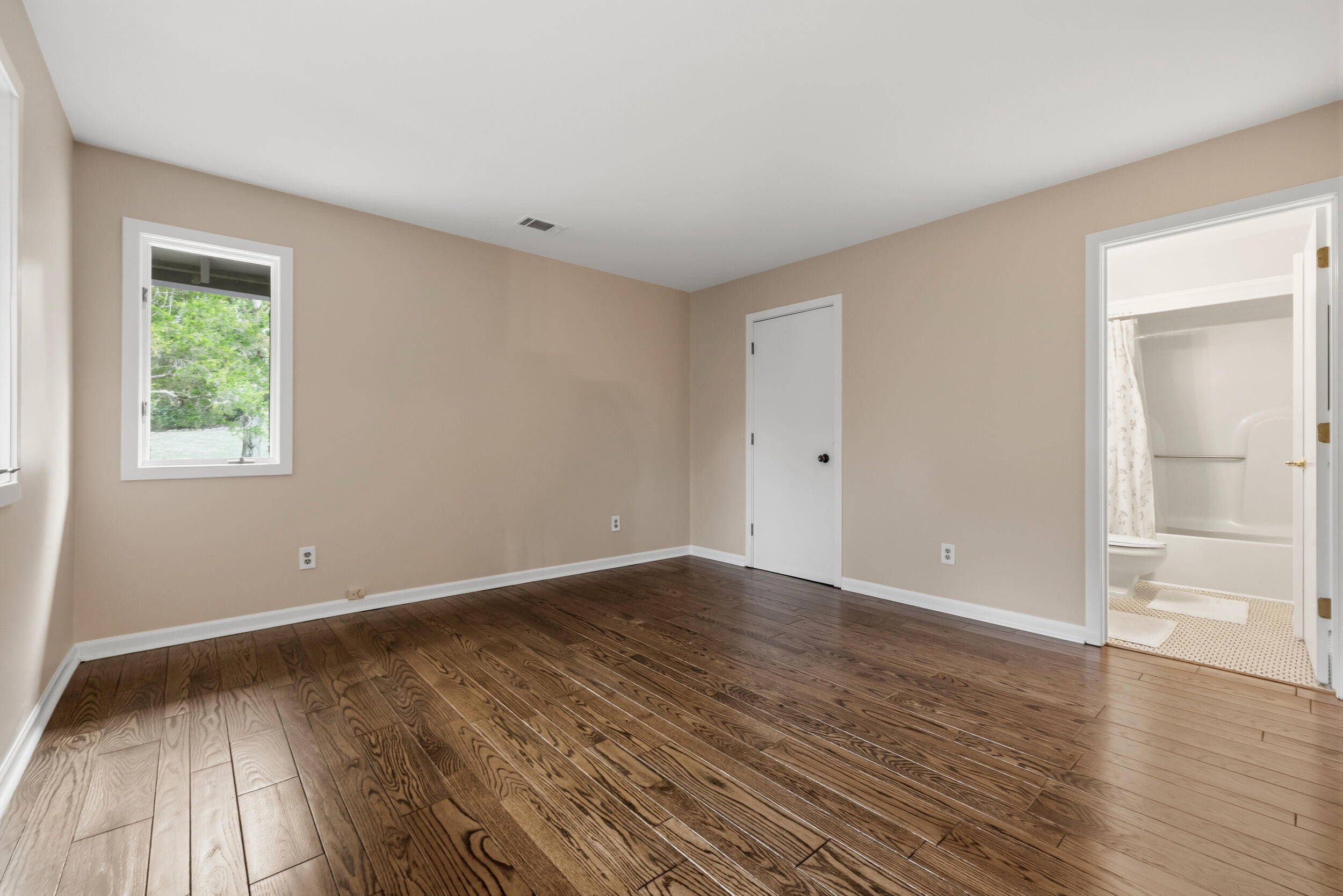 100 Fox Run Road Property Photo 40